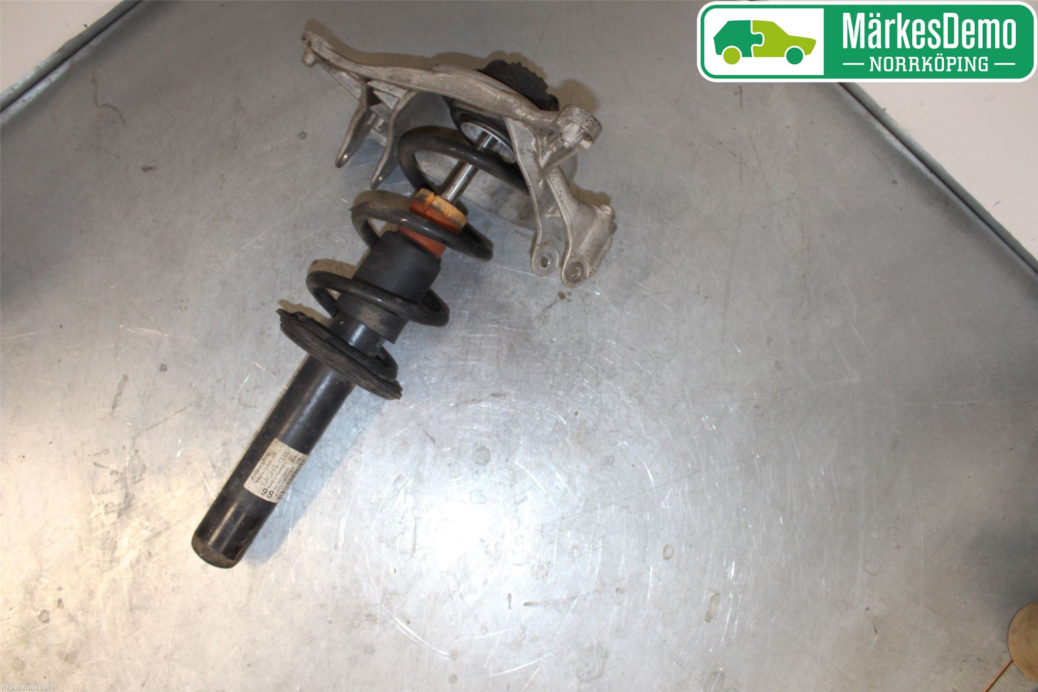 Audi A5 07-16 Fjäderben Fram Vänster