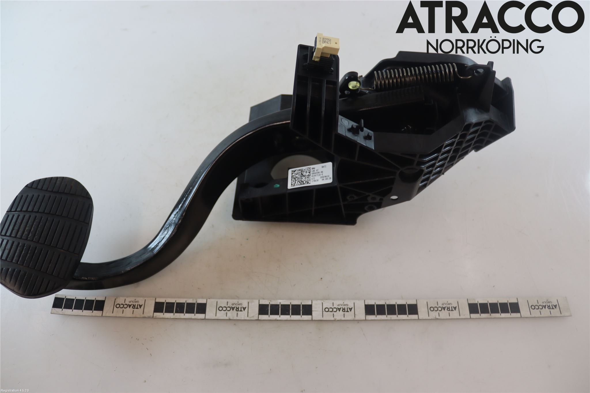 BMW 2 F46 GRAN TOURER 15-22 Bromspedal