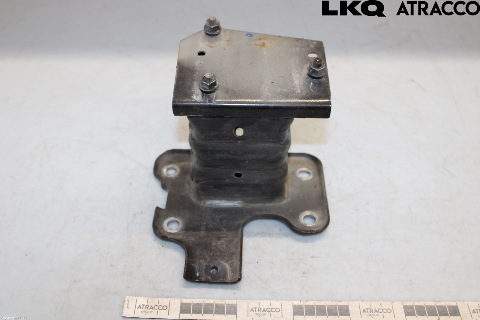 Nissan QASHQAI 14-17 Stötfångarbärjärn Fram