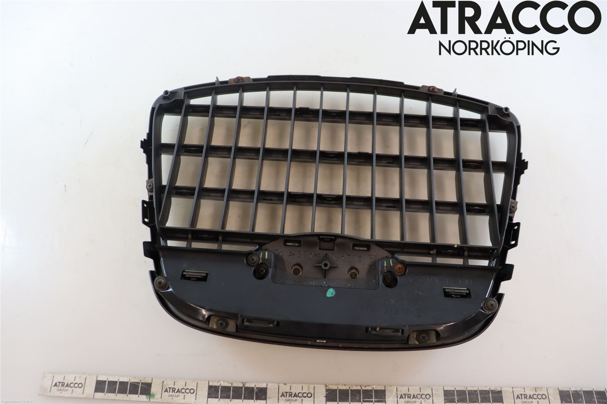 Subaru B9 TRIBECA  06-07 Grill Komp