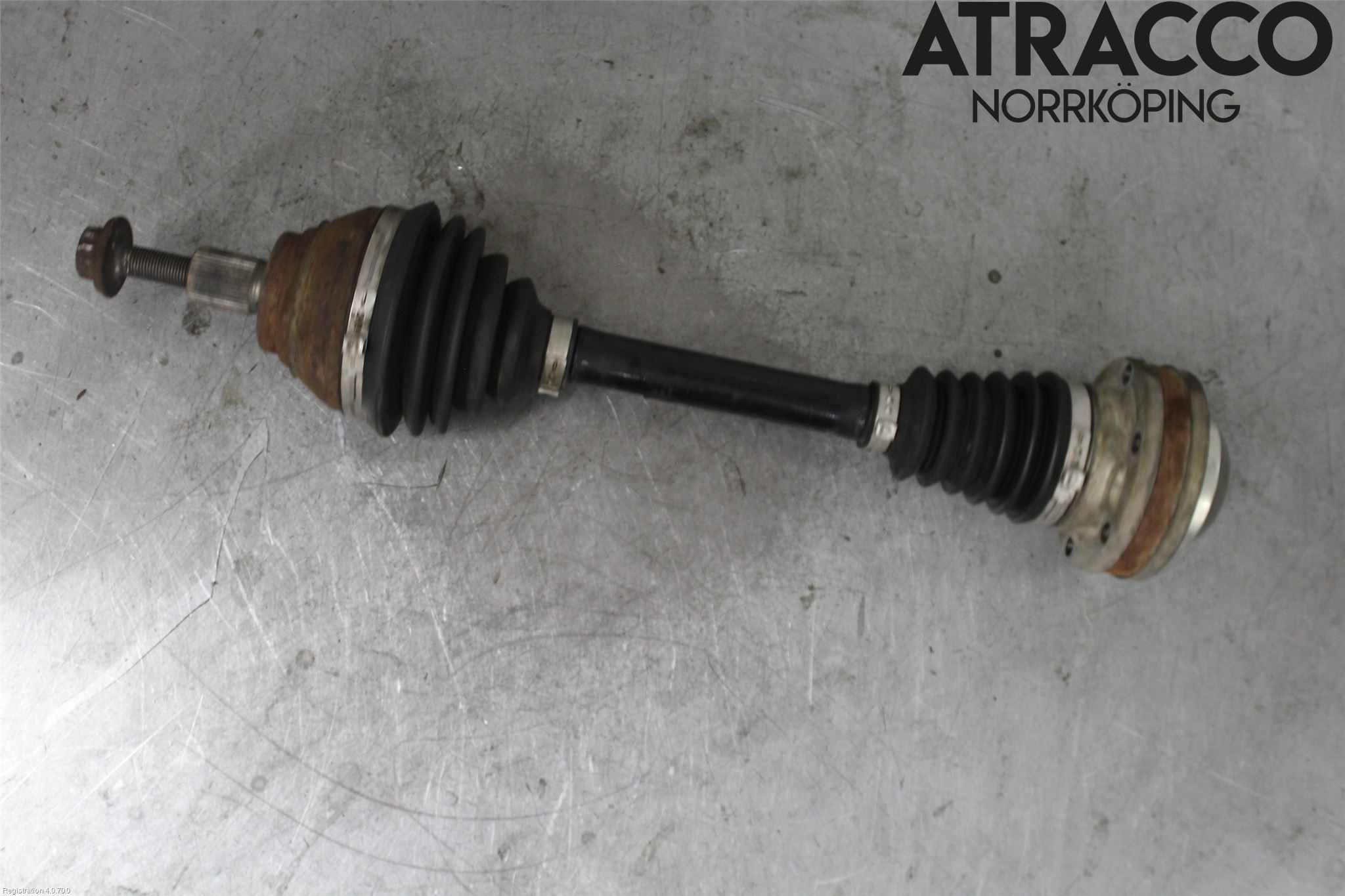 Volkswagen VW CADDY 16-20 Drivaxel Fram Vänster