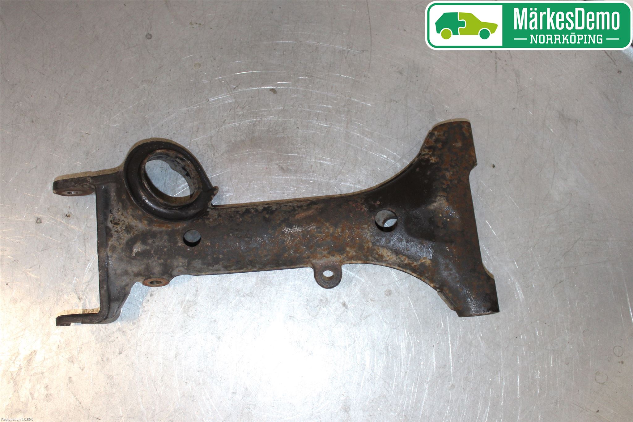 Jaguar XK8/XKR   96-06 Bärarm Bak Vänster