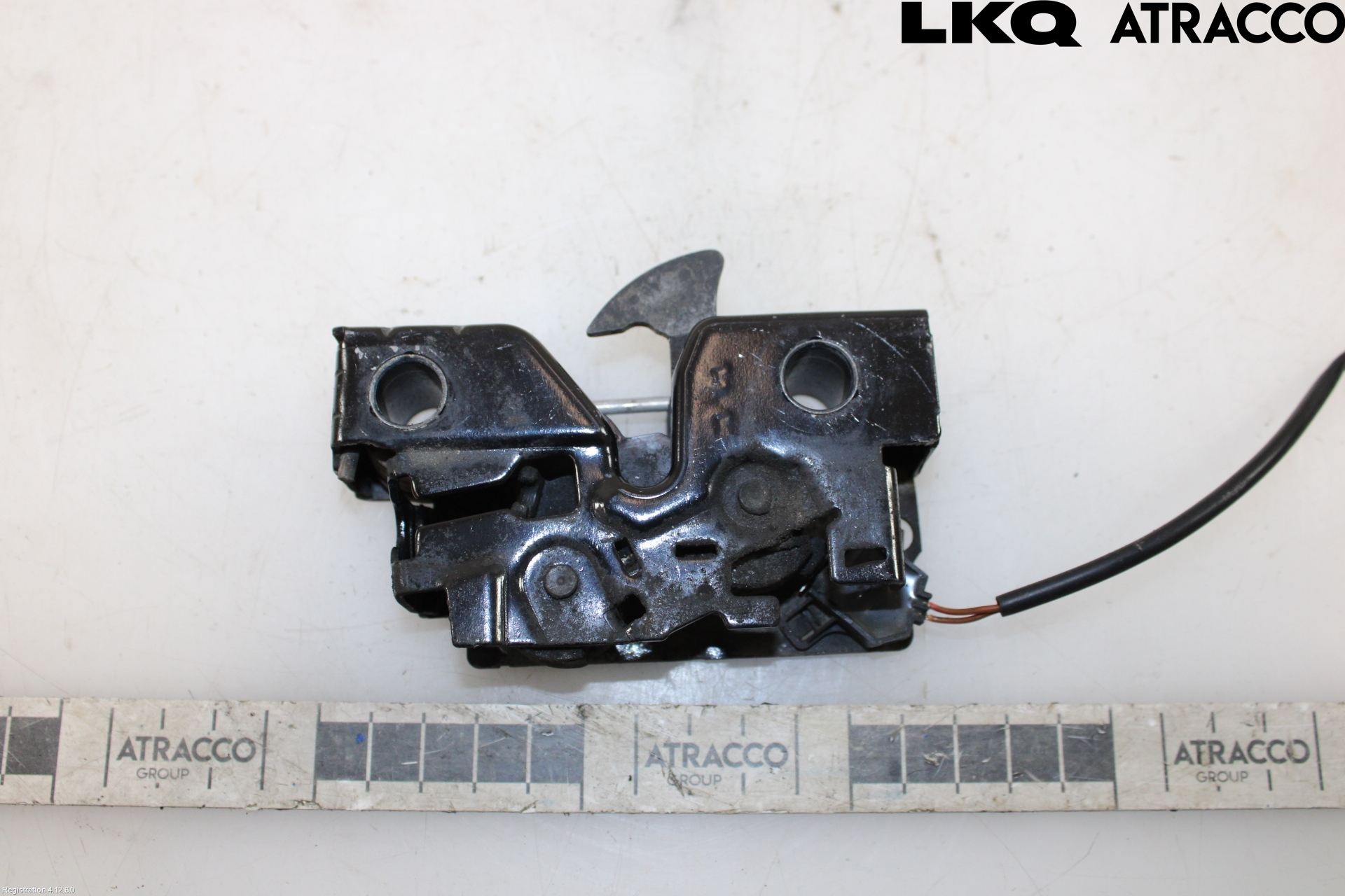 Volkswagen VW POLO 10-17 Huvlås