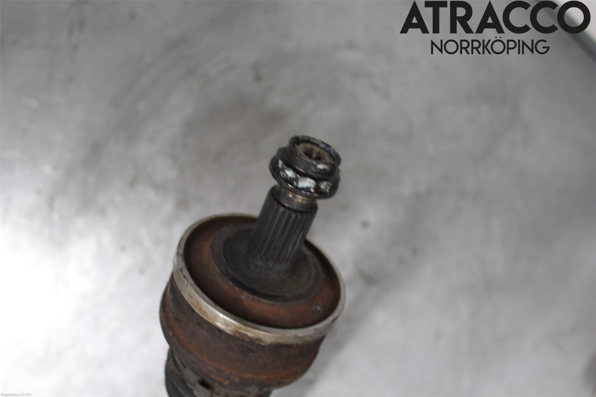 Mercedes-Benz MB C (203) 00-07 Drivaxel Bak Vänster