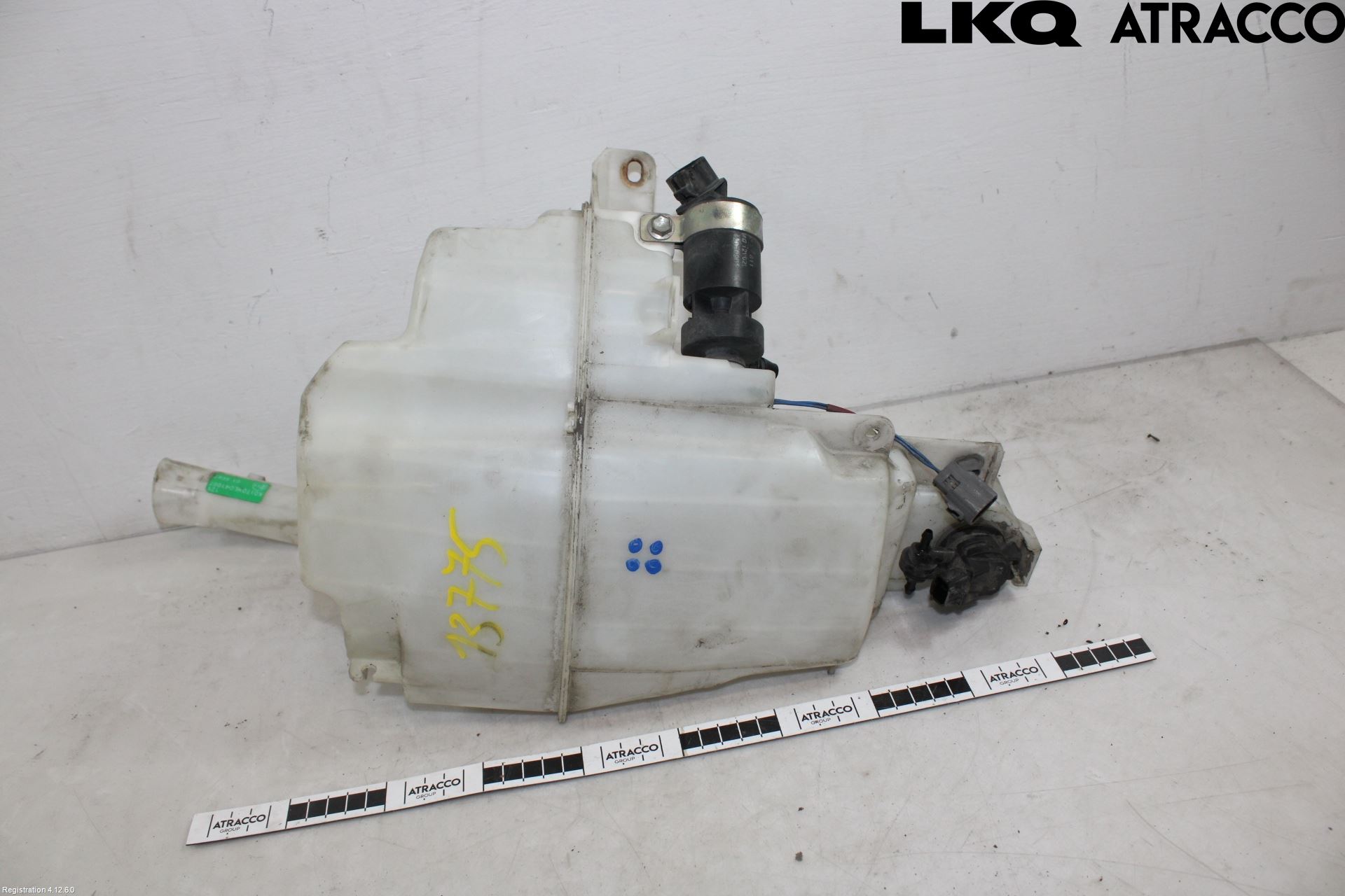 Mazda 3 II 09-13 Spolartank Vindruta-Strål