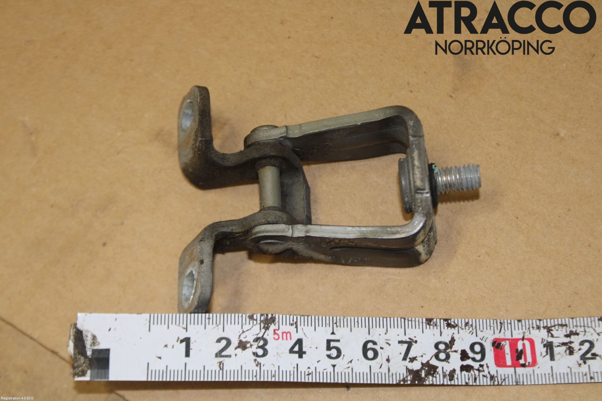 Volkswagen VW POLO 10-17 Bakluckegångjärn Hö