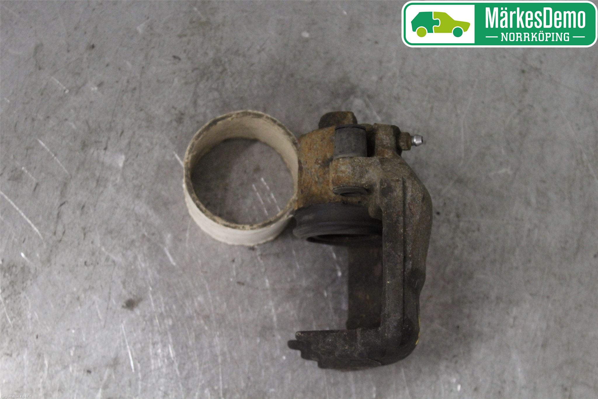 Volkswagen VW PASSAT 11-14 Bromsok Fram Höger
