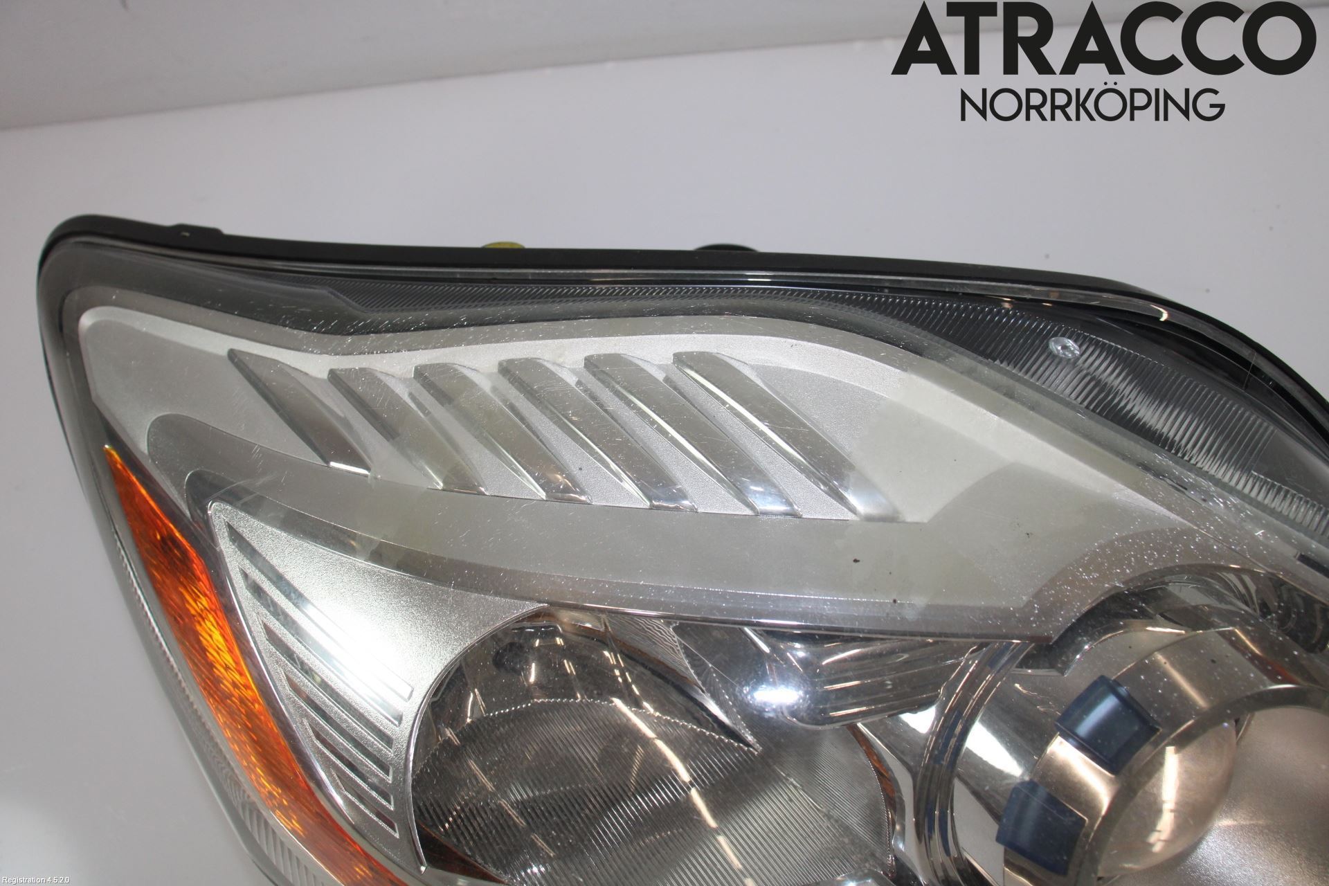 Ford KUGA 08-12 Strålkastare Höger