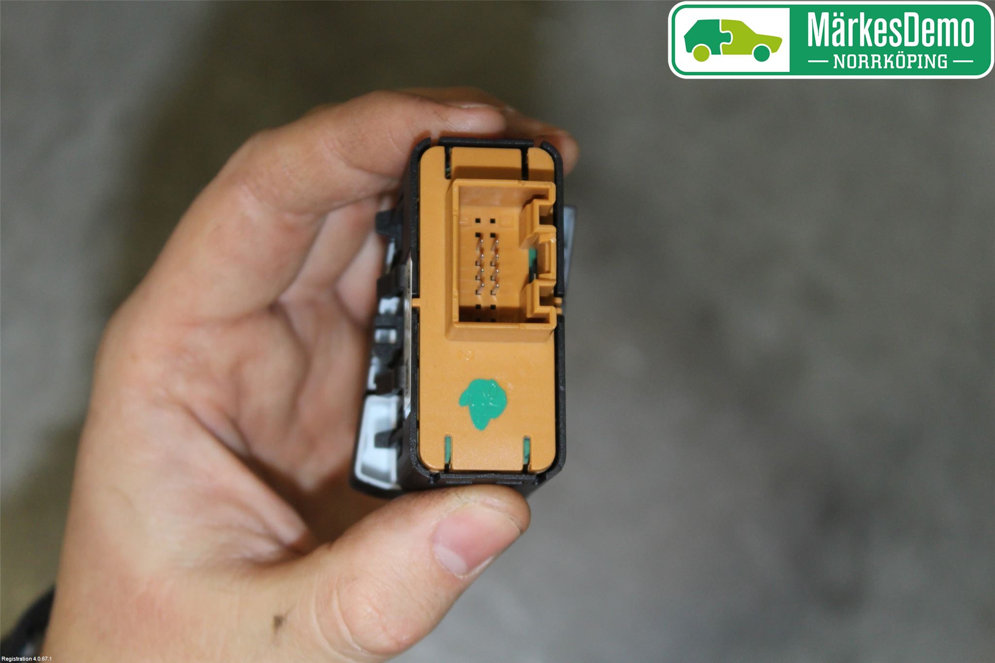 Volkswagen VW UP! / E-UP! Strömställare Stolvärme