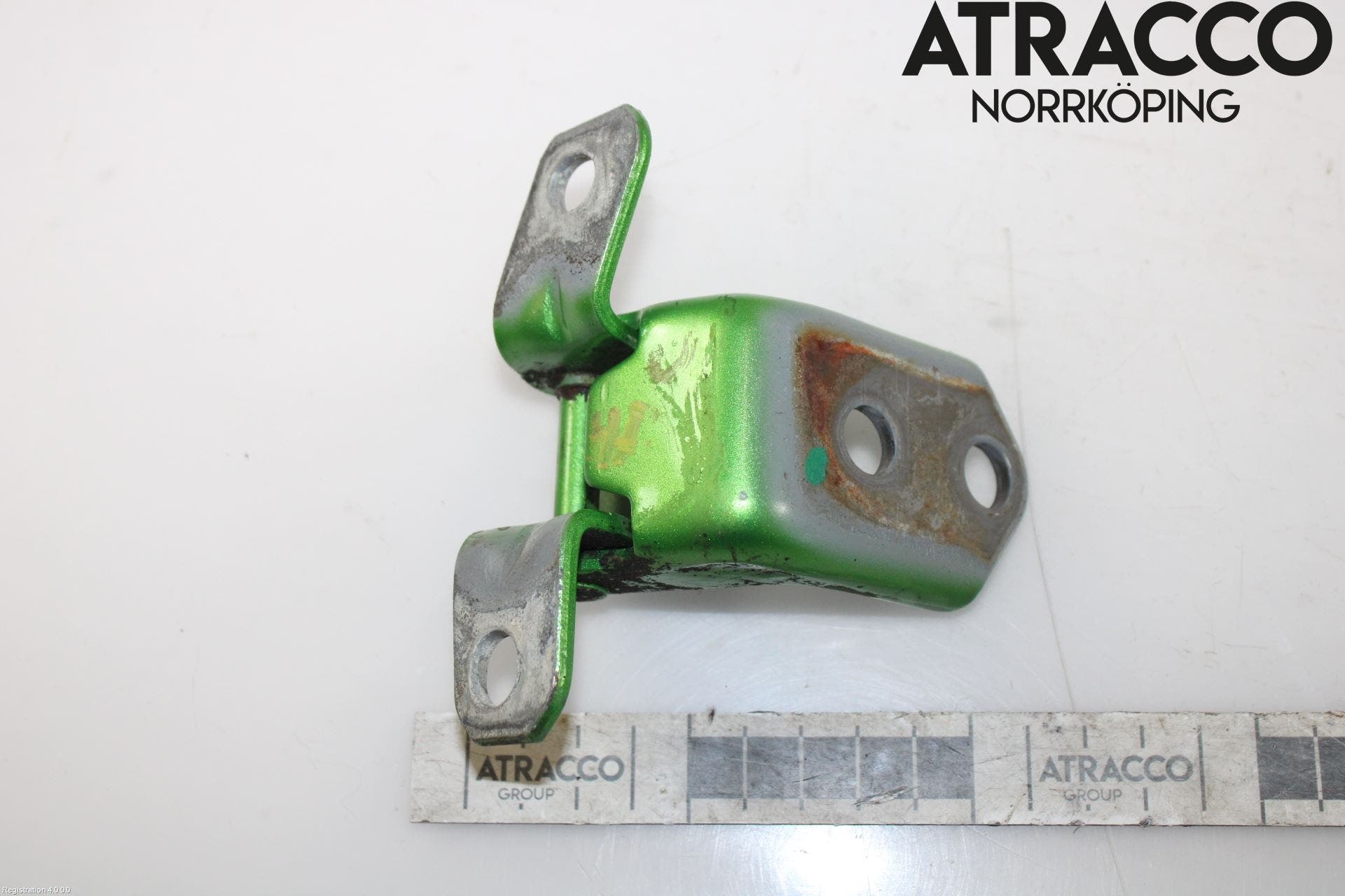 Mazda 2 (DE) 08-15 Dörrgångjärn