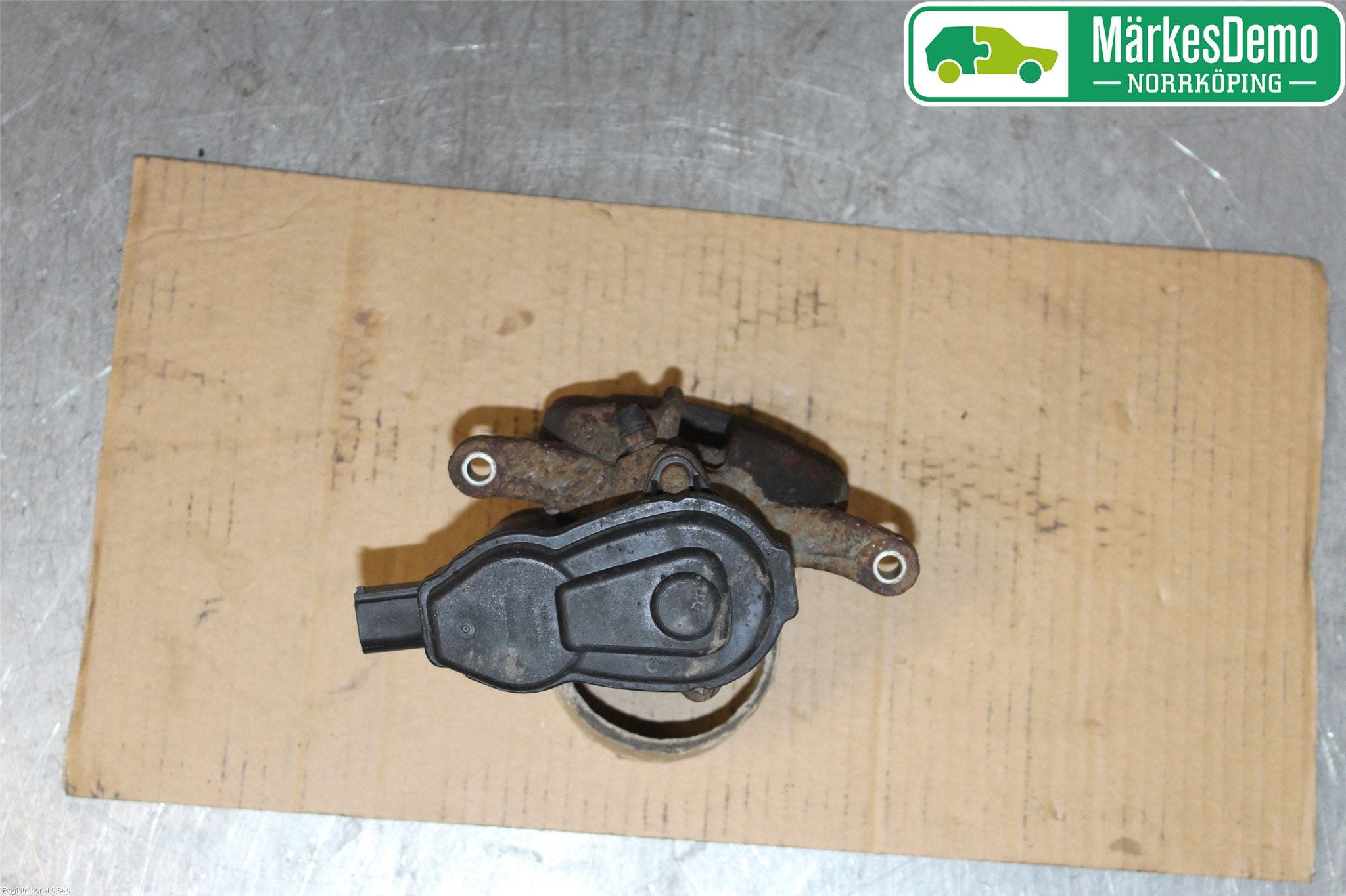 Audi Q5 09-16 Bromsok Bak Vänster