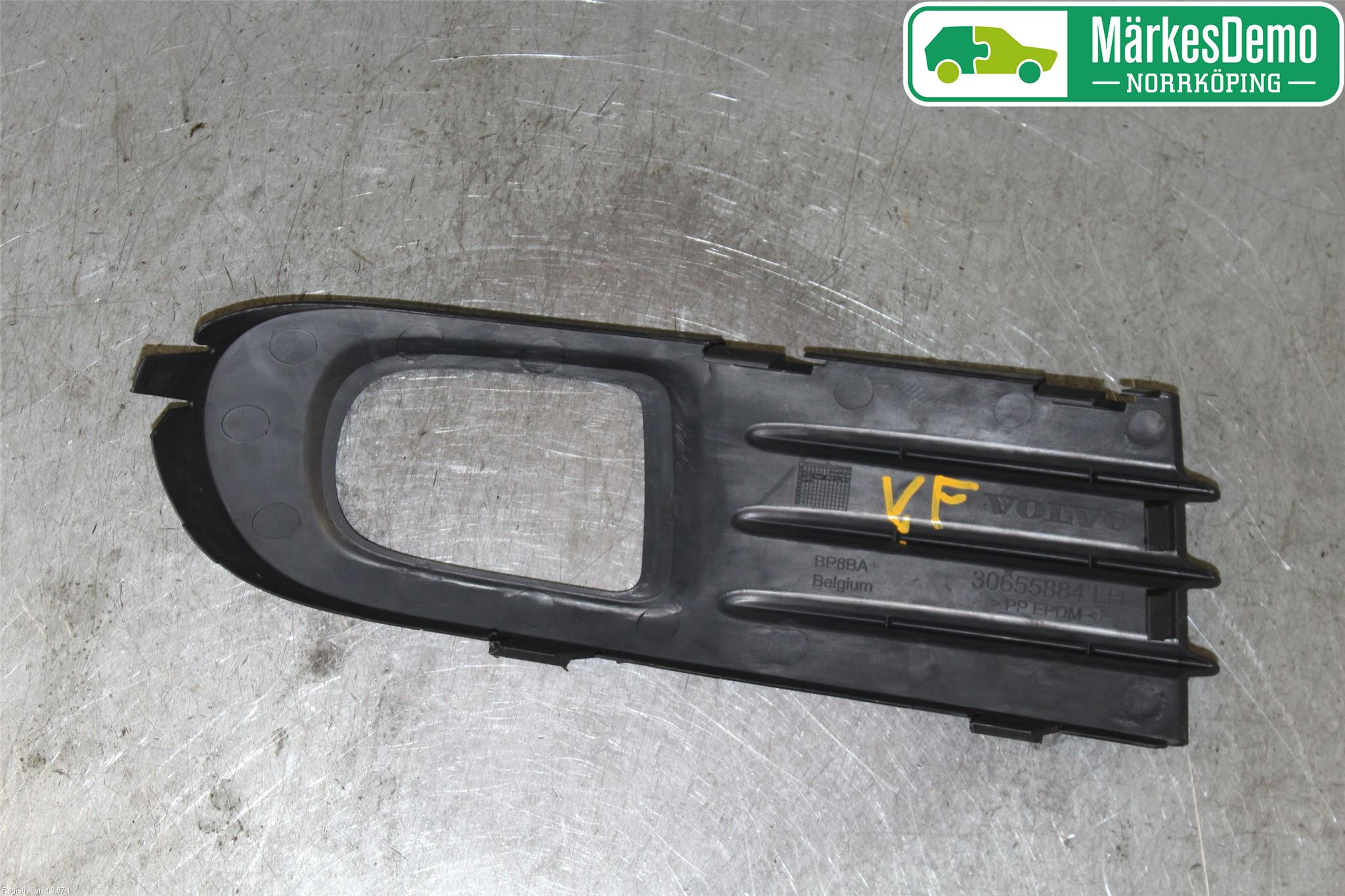 Volvo V50 04-07 Dimljussarg Fram