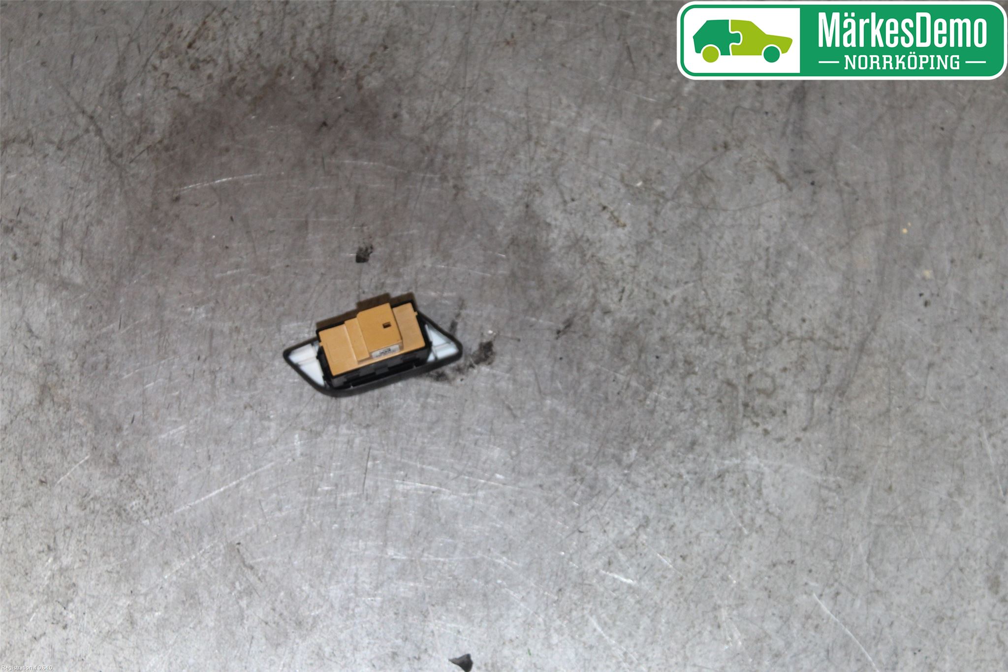 Audi A4/S4 B9 16-19 Strömställare Centrallås