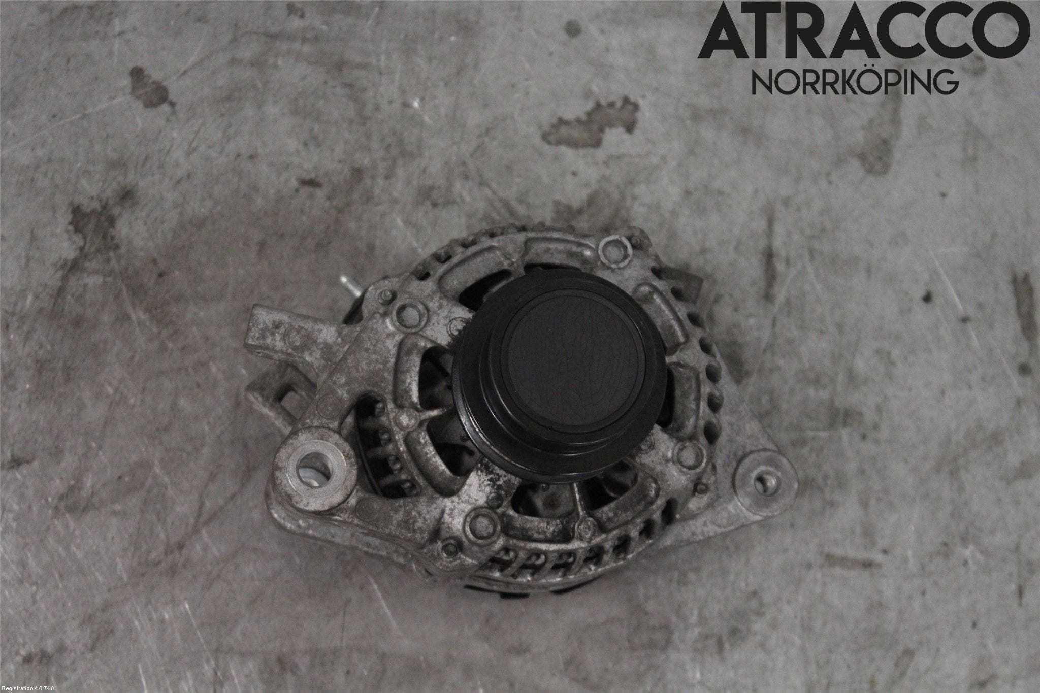 Toyota YARIS XP130 12-14 Generator