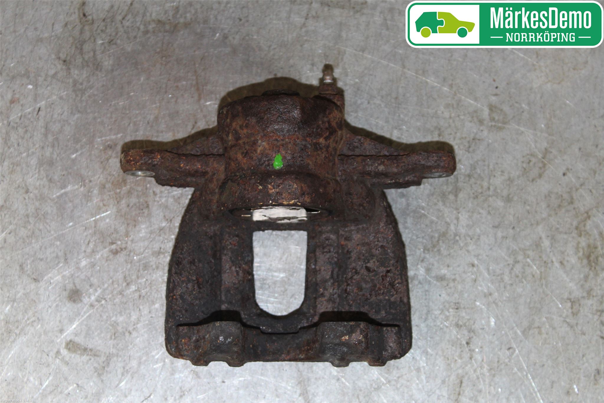 Toyota AVENSIS 03-06 Bromsok Fram Höger