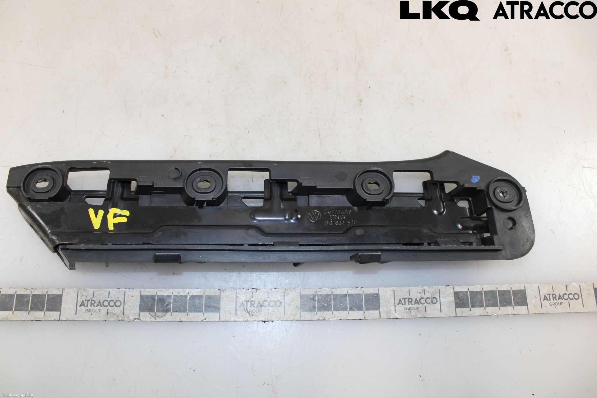Volkswagen VW CADDY      04-10 Stötfångarfäste Fram Vä