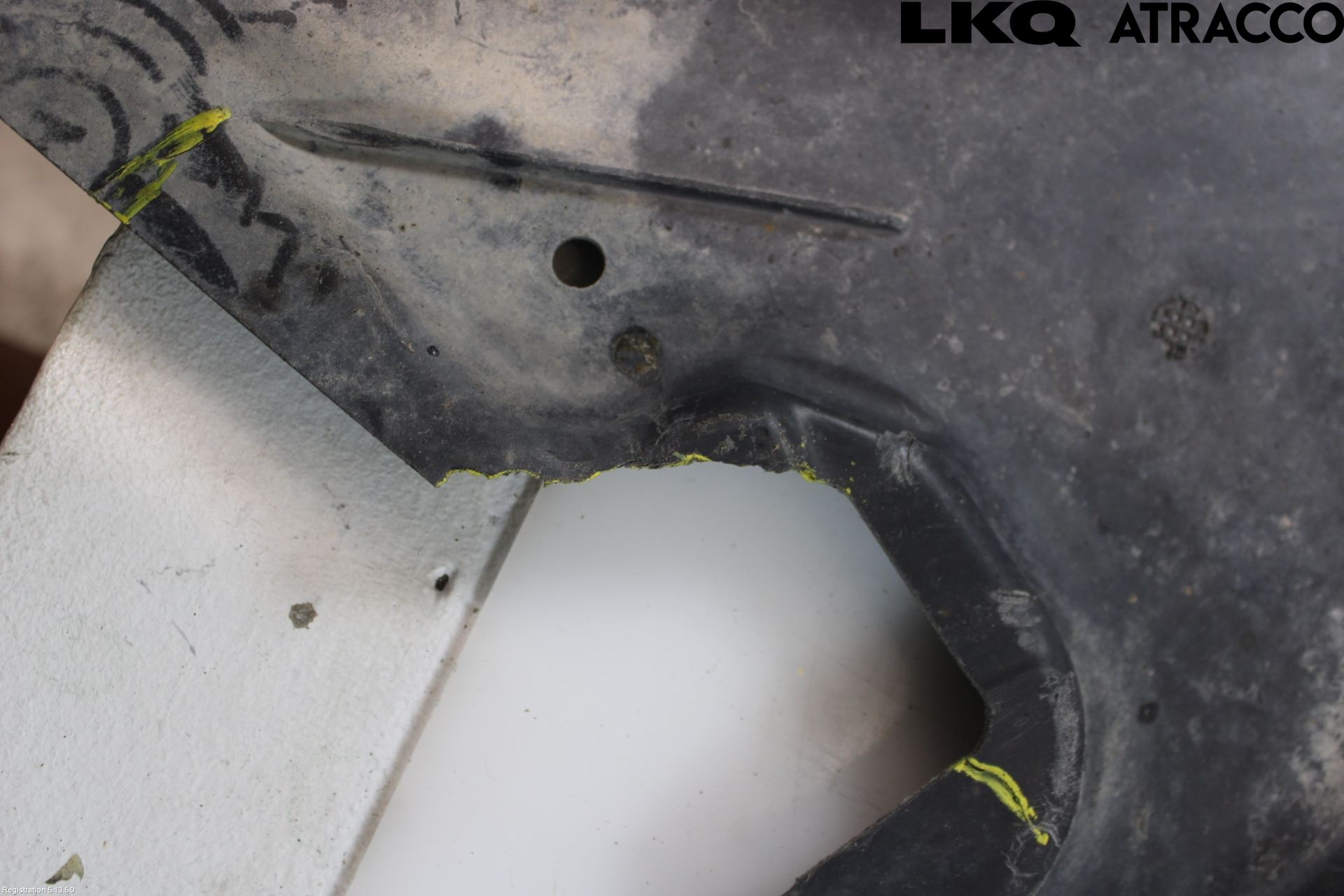Mercedes-Benz MB E-KLASS (W213) 16-23 Hasplåt Plåt-Plast