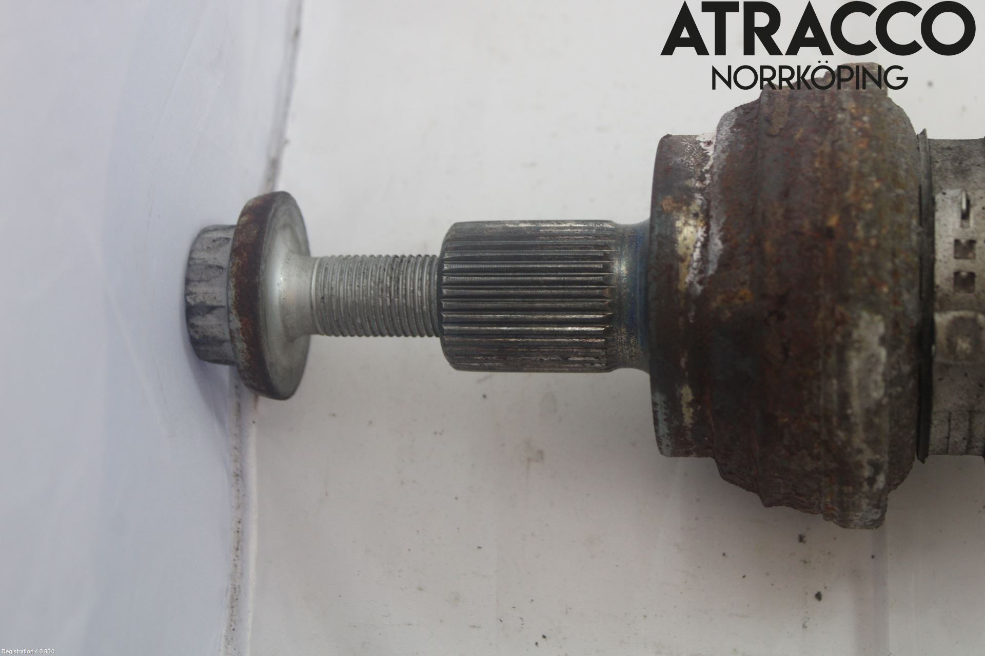 Skoda SUPERB 16-24 Drivaxel Bak Vänster