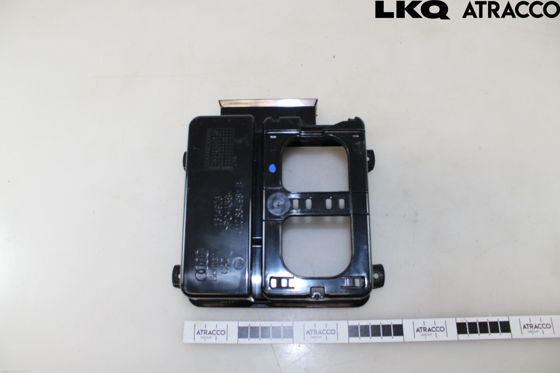 Audi Q7/SQ7 Instrumentkonsoll Mitt