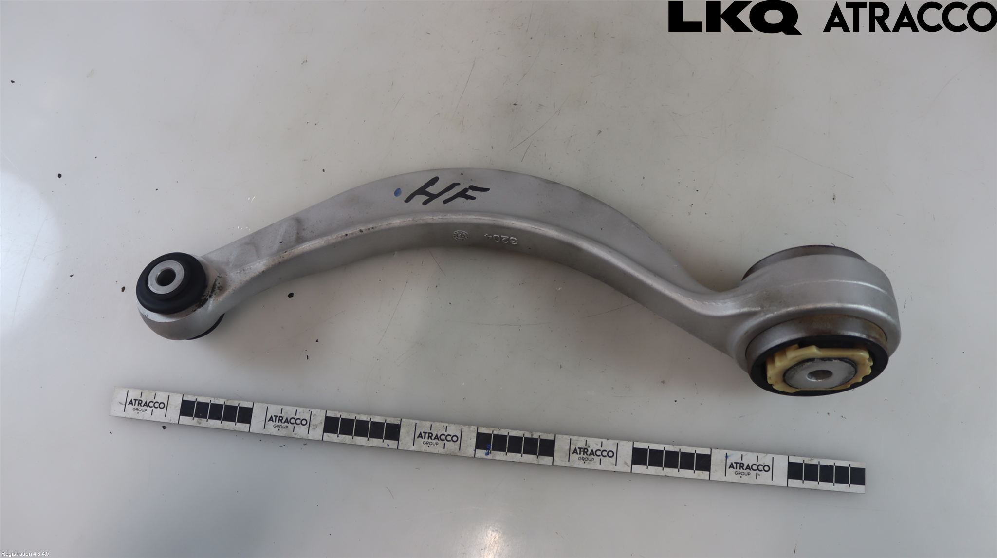 Jaguar XJ X350        03-09 Bärarm Fram Undre Hö