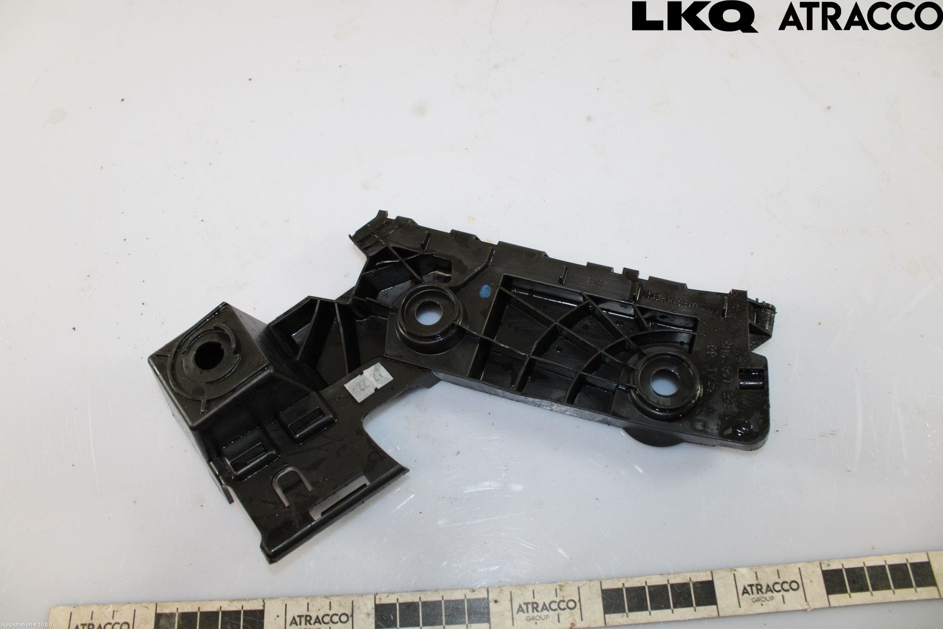 Volkswagen VW GOLF / E-GOLF VIII 20- Stötfångarfäste Bak Vä