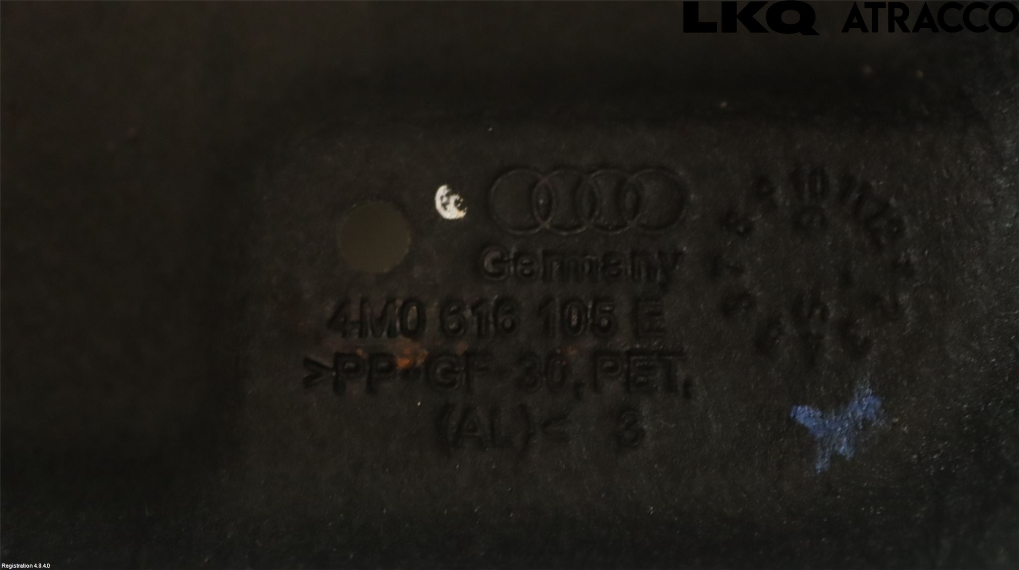 Audi Q7/SQ7 Hasplåt Plåt-Plast