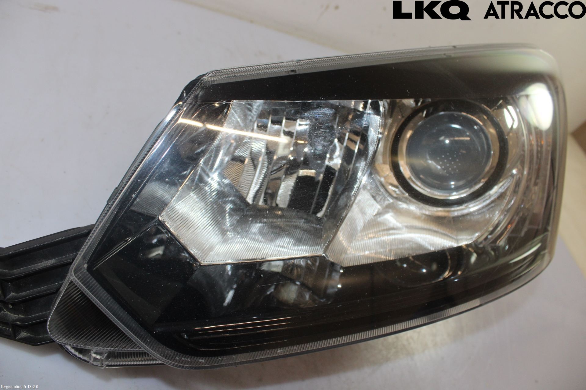 Skoda YETI Strålkastare Vänster