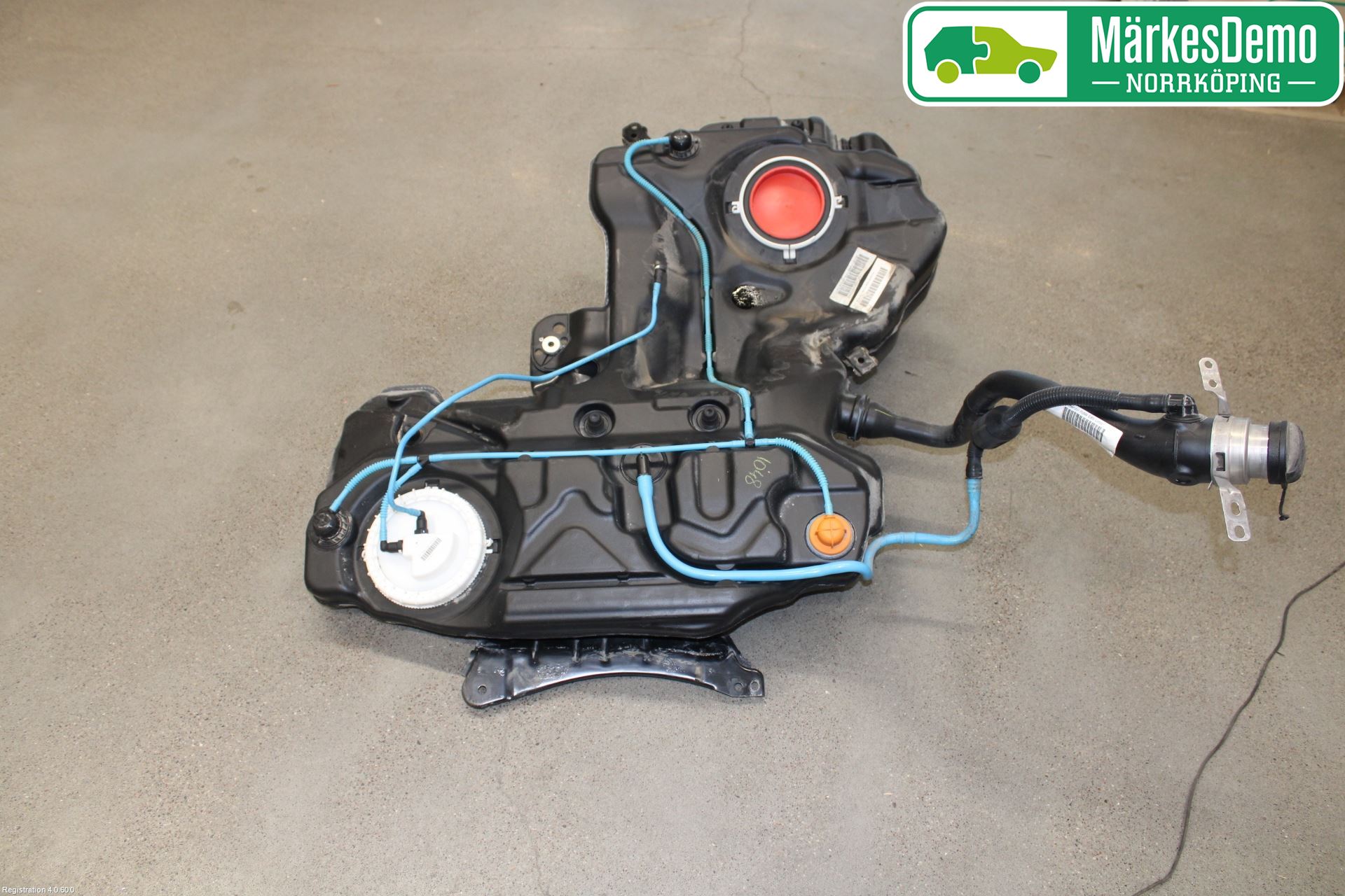 Audi A4 12-15 Bränsletank Insprutning