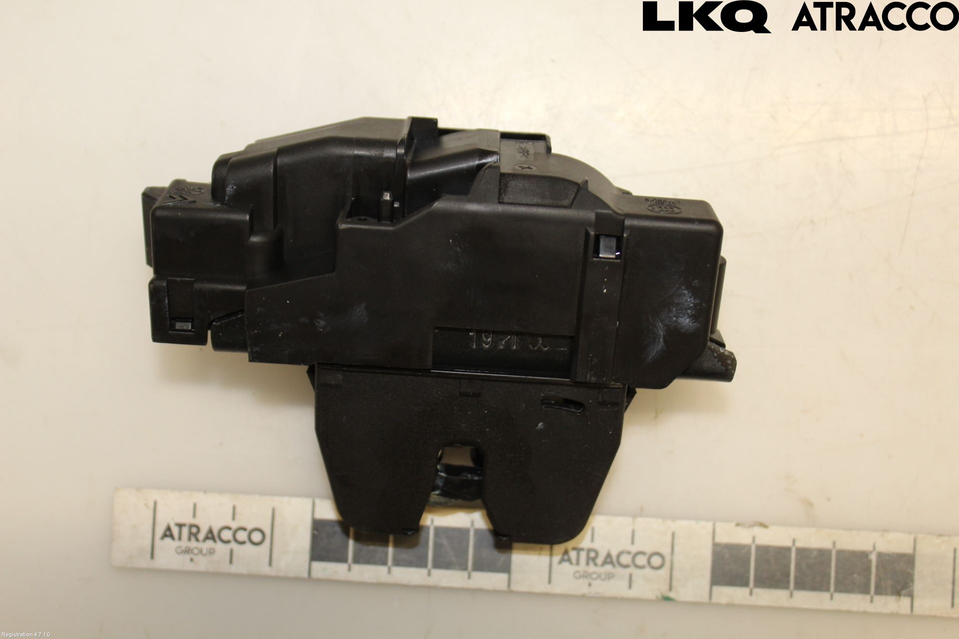 Opel CORSA F, CORSA-E 20- Låskista Baklucka