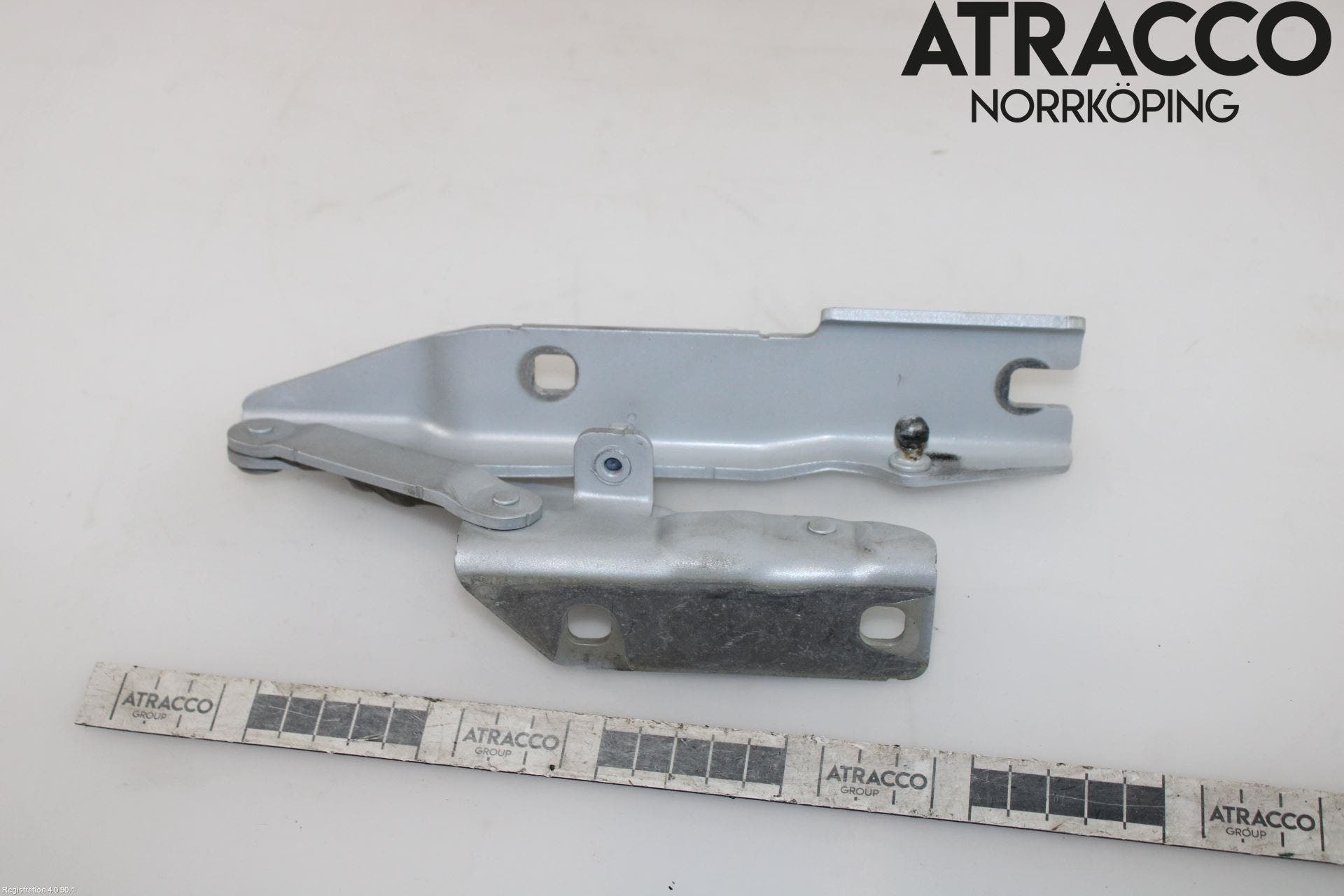 BMW 5 E60/61 Sed/Tou 02-10 Huvgångjärn