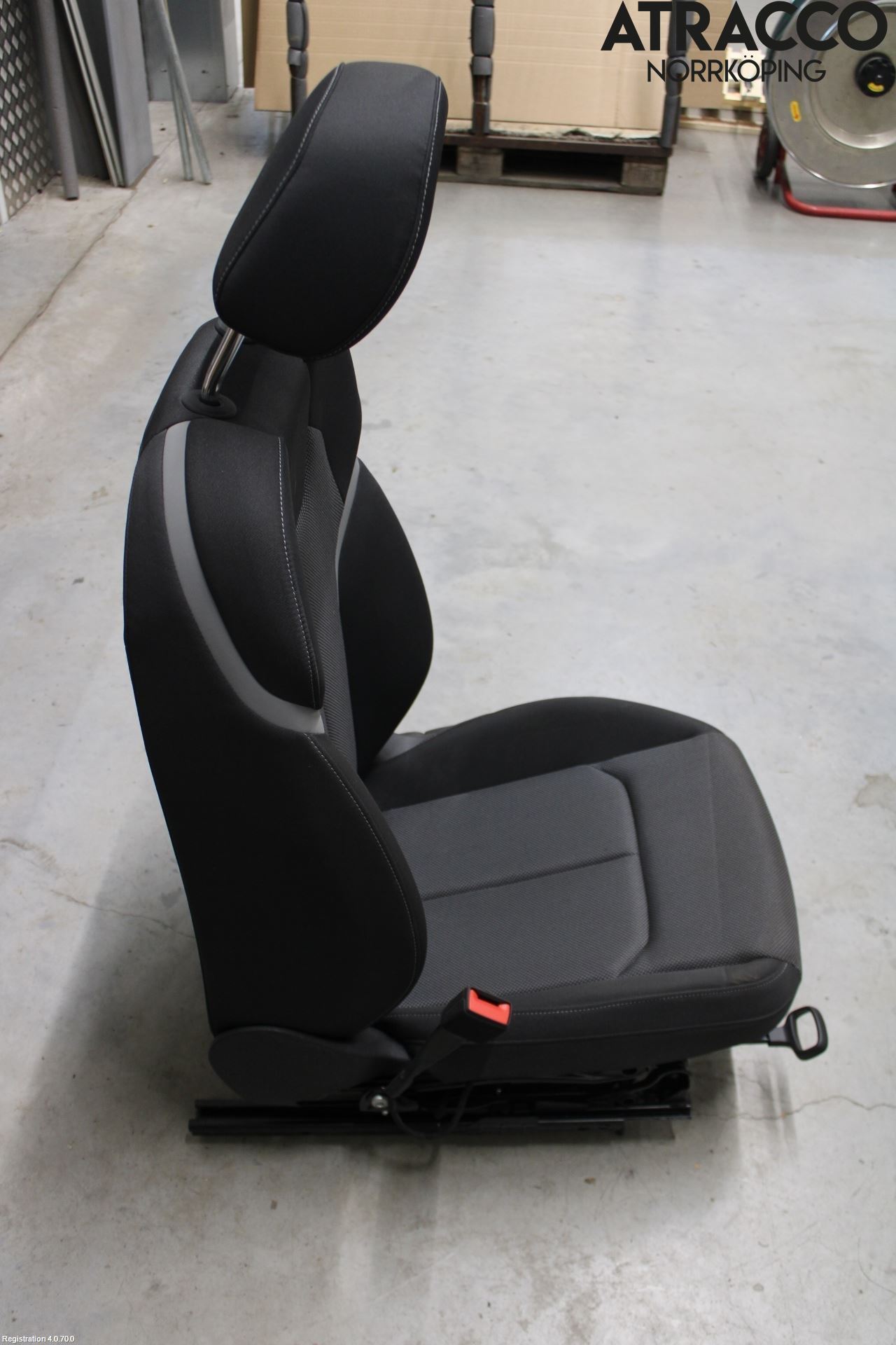 Audi Q2/SQ2 17- Inredning Stol Fram Vä