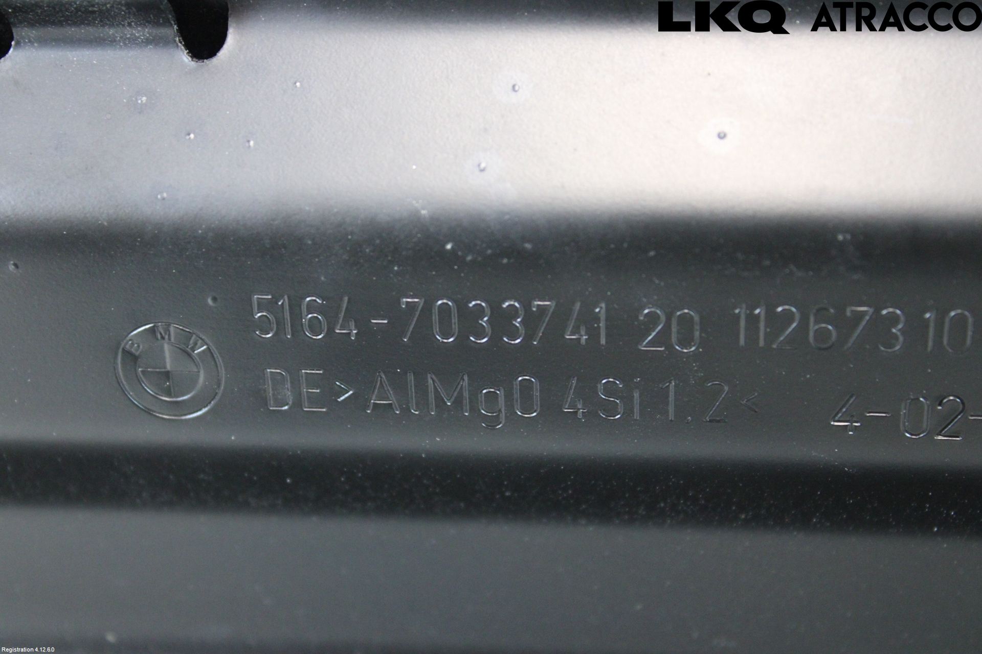 BMW 5 E60/61 Sed/Tou 02-10 Front Huvlåsplåt-Balk