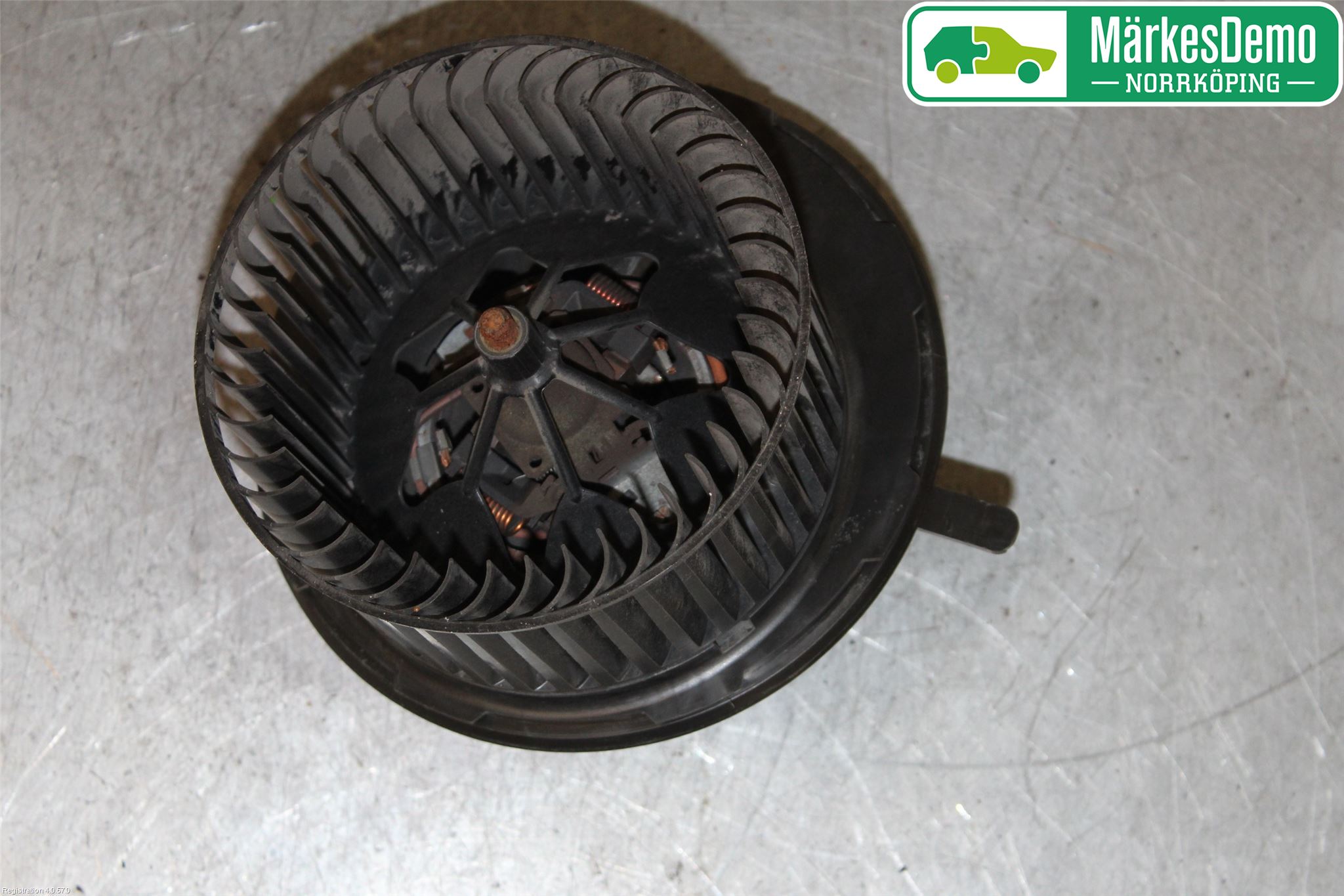 Volkswagen VW CADDY 11-15 Värmefläkt