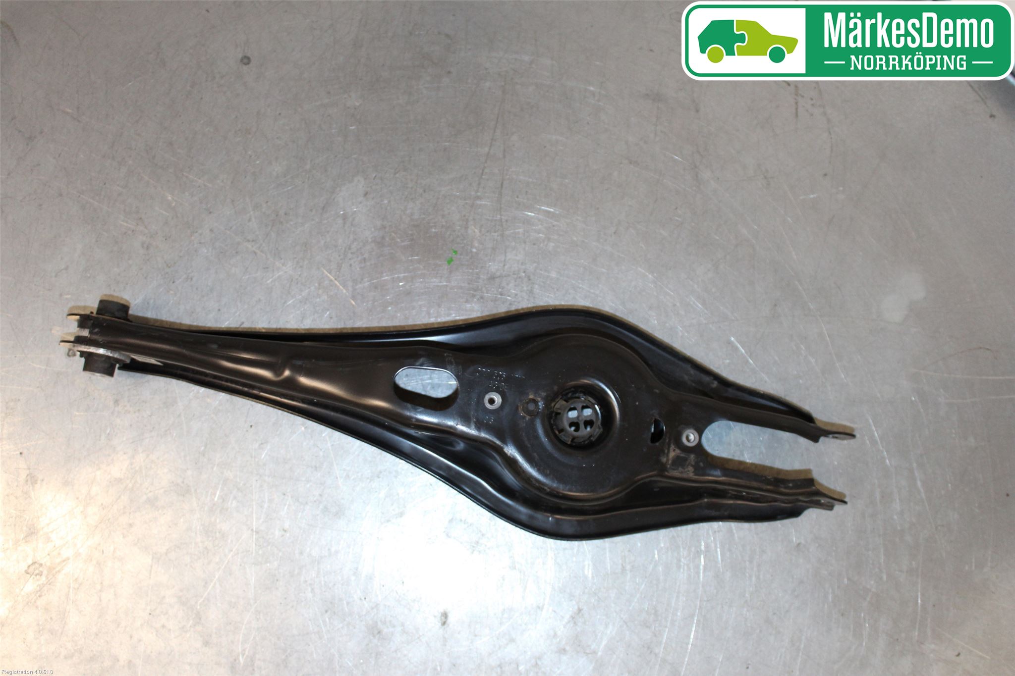 Volkswagen VW TIGUAN 16-24 Bärarm Bak Höger