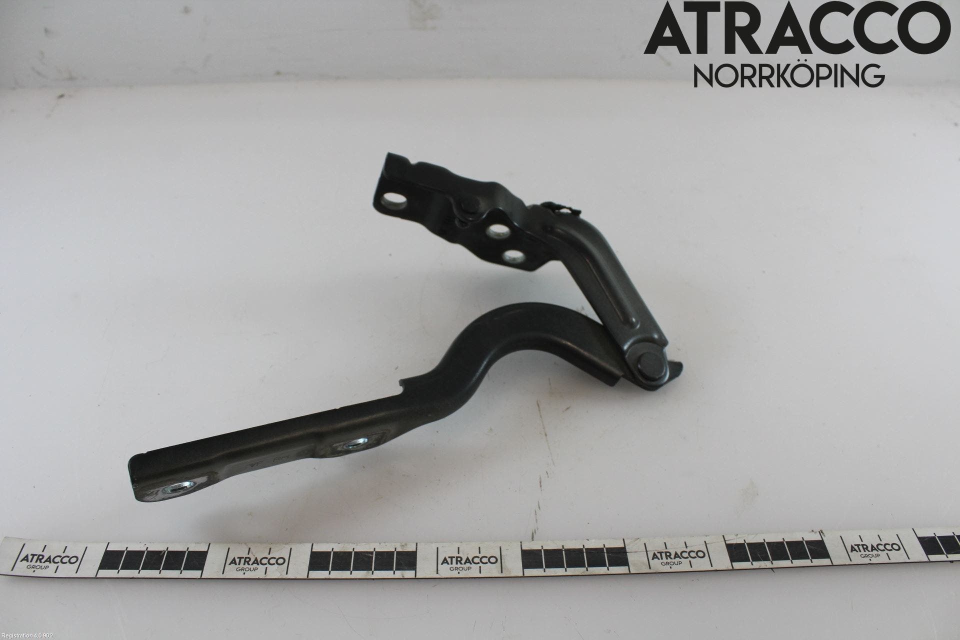 Hyundai i40 08-15 Huvgångjärn