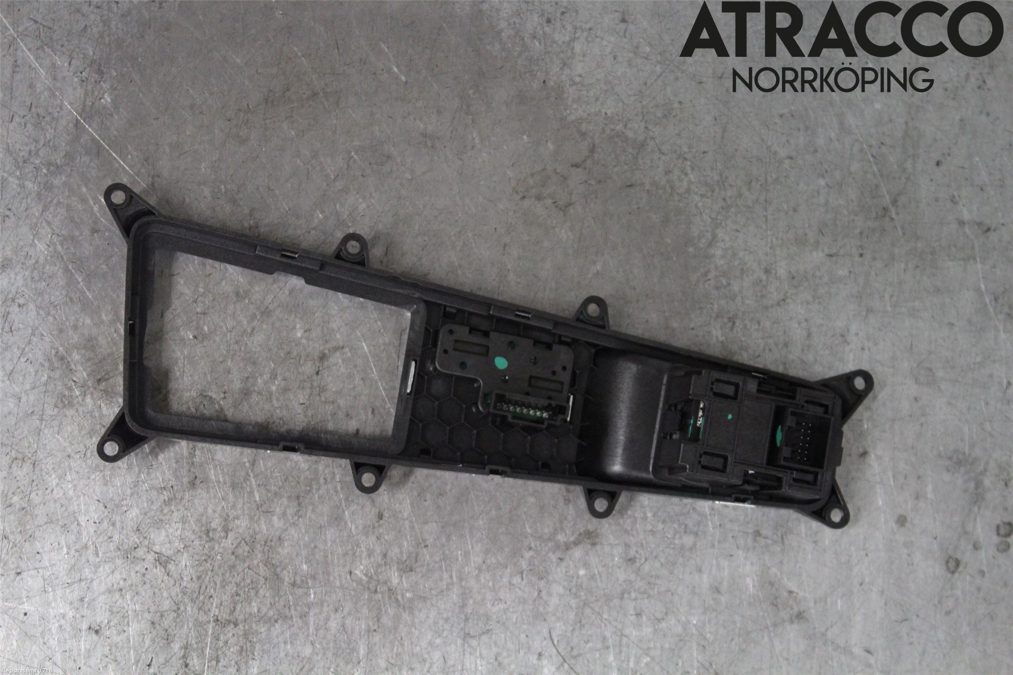 Audi A6 F2/C8 19- Inredning Sarg Växelspak