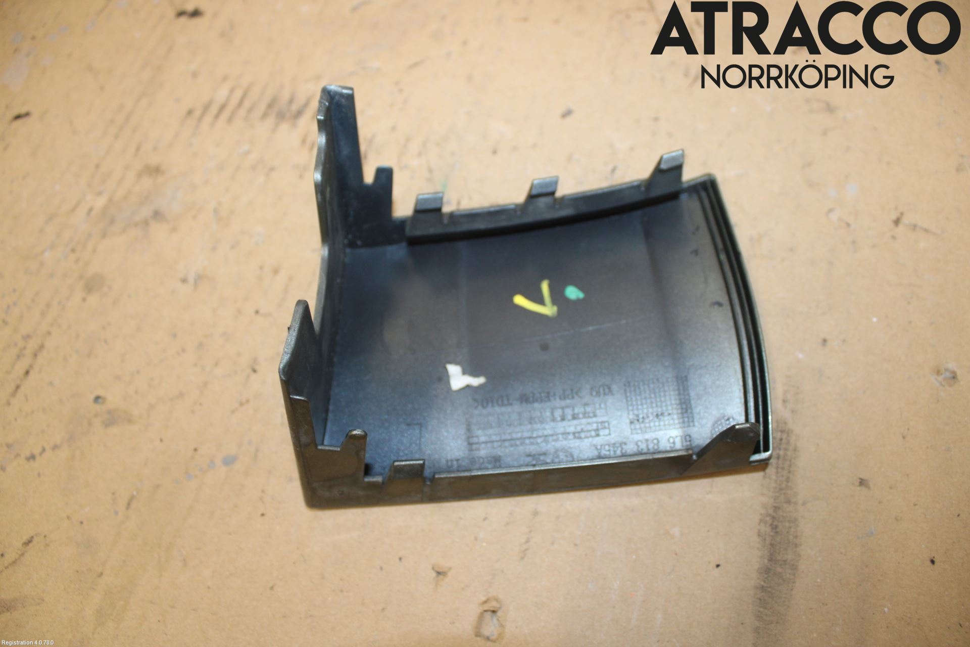 Skoda YETI Stötfångardel Bak Vä