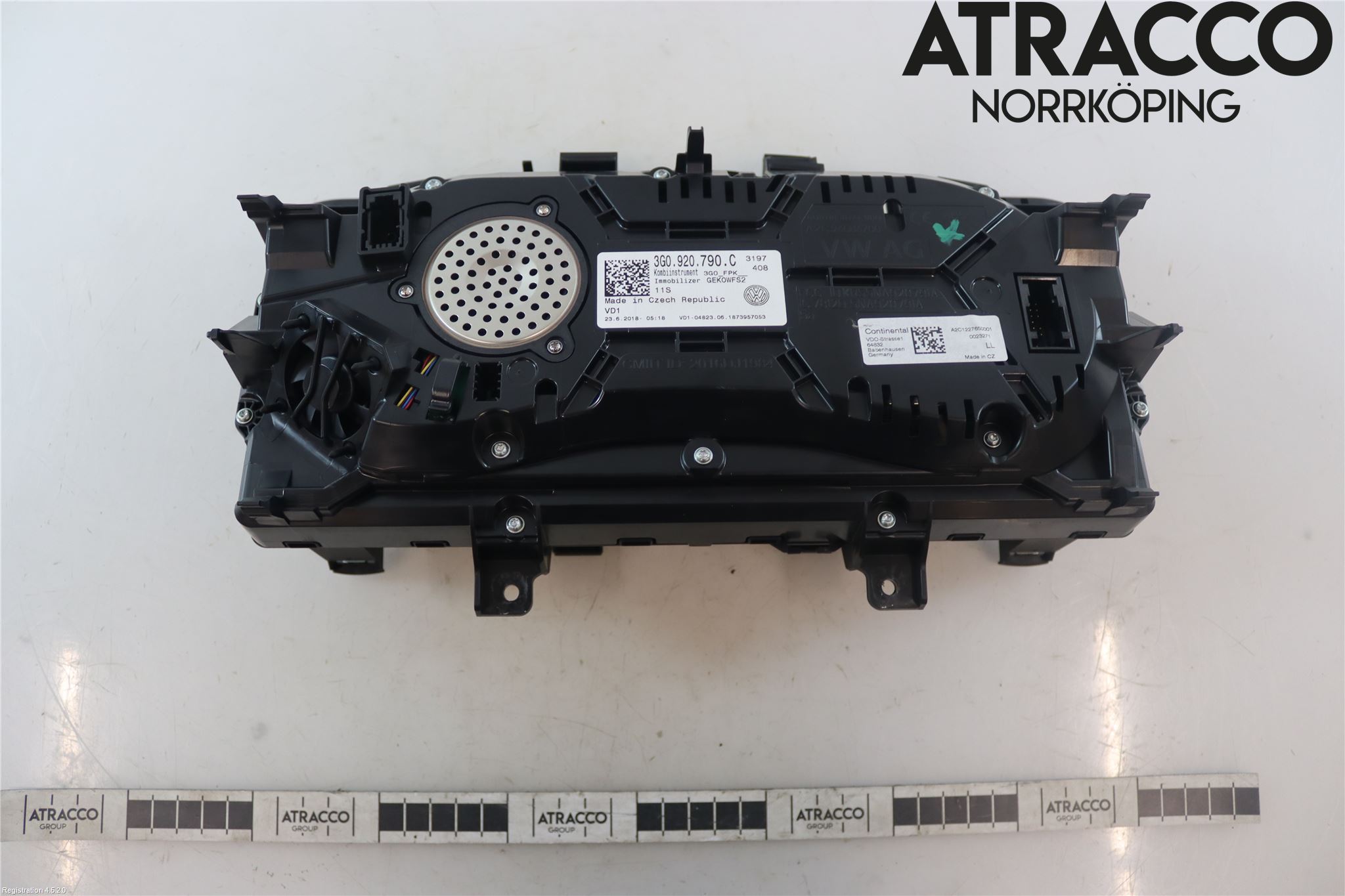 Volkswagen VW PASSAT 15-19 Instrument Komb