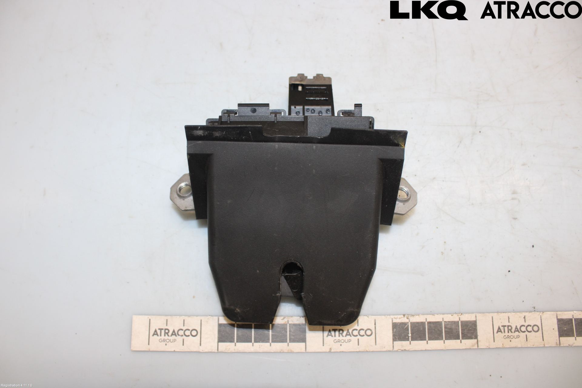 Volvo V40 12-19 Låskista Baklucka