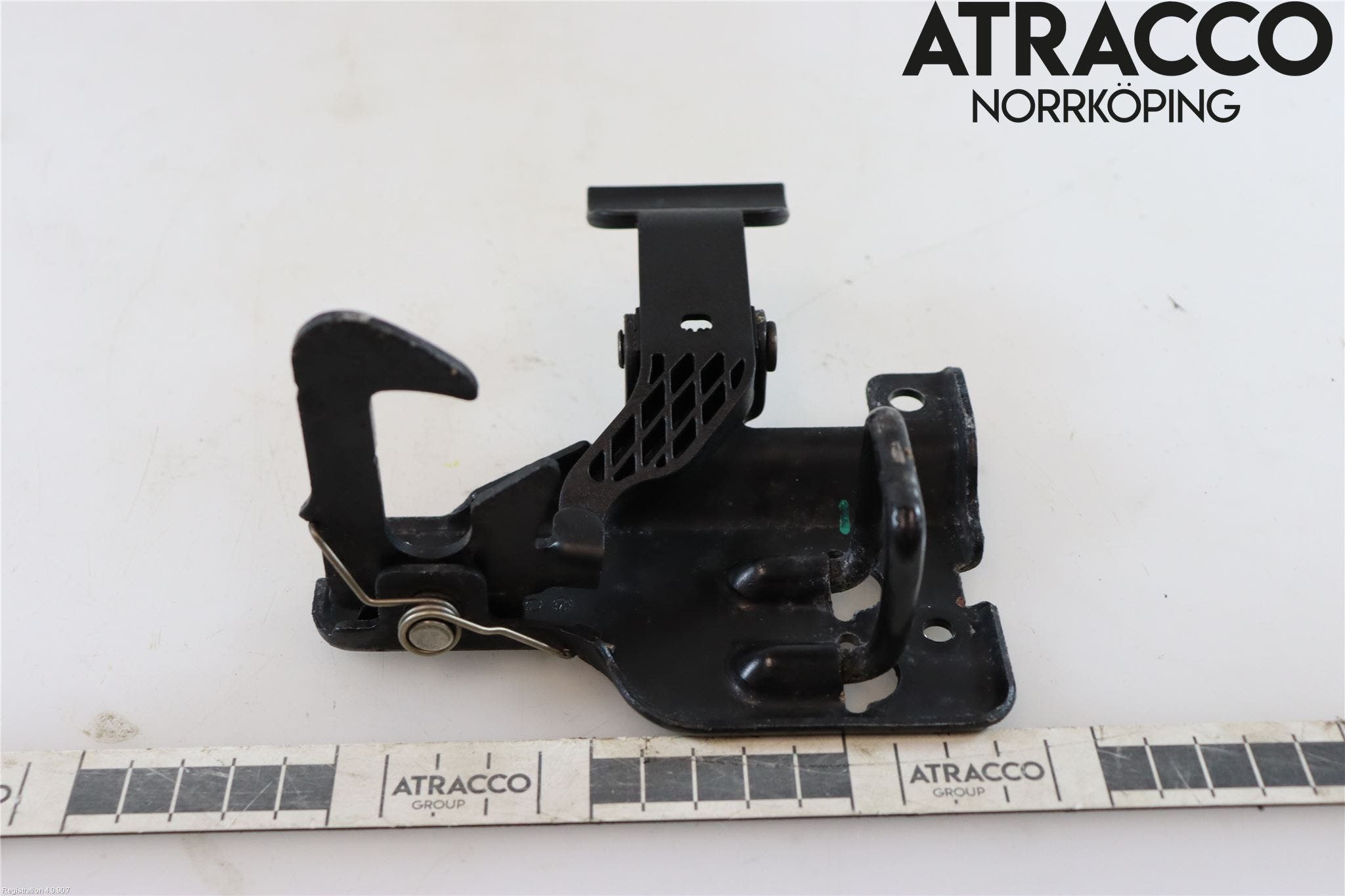 Audi A4/S4 01-05 Huv Spärr