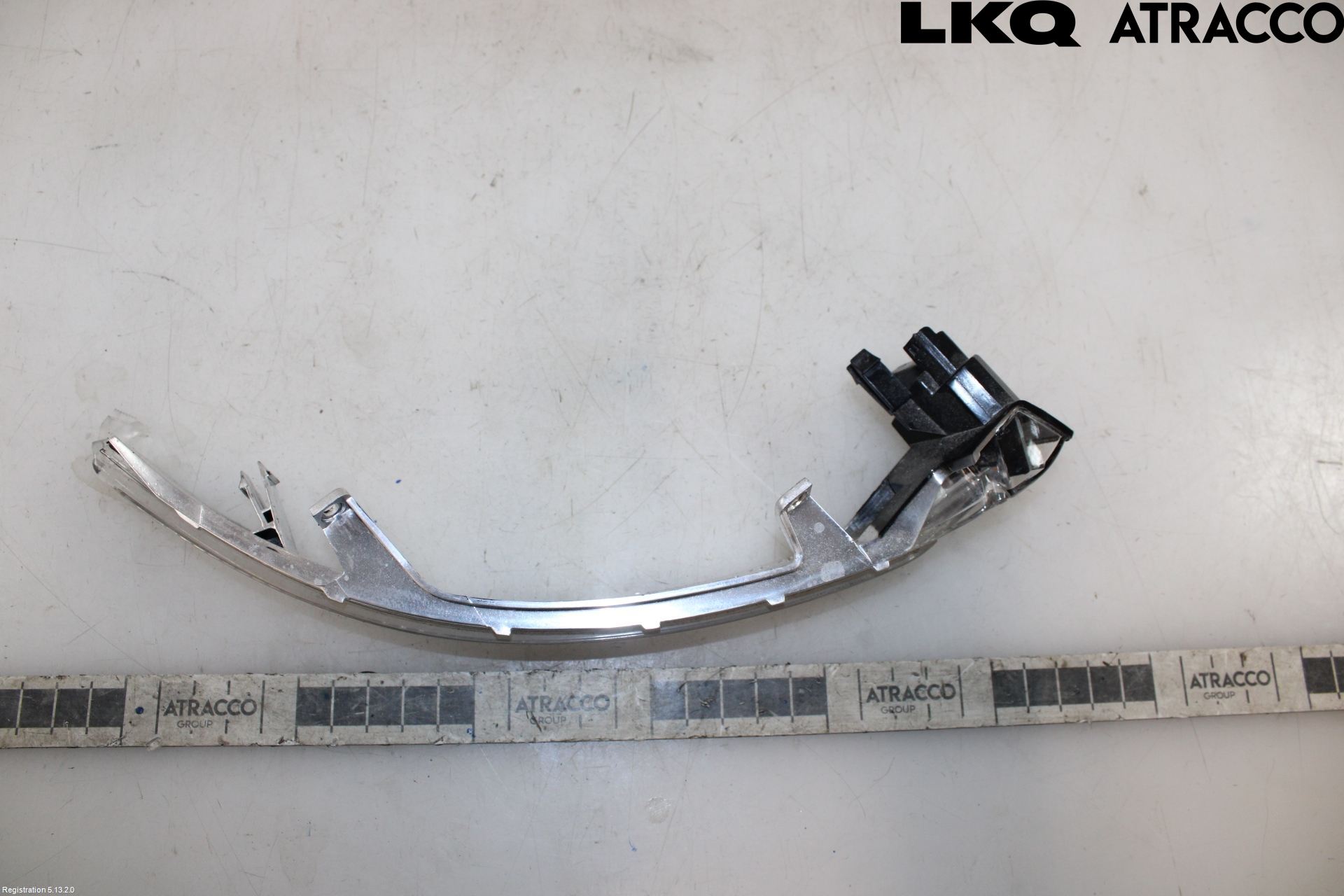 Volkswagen VW ID.7/TOURER 24- Blinkersglas Fram Hö
