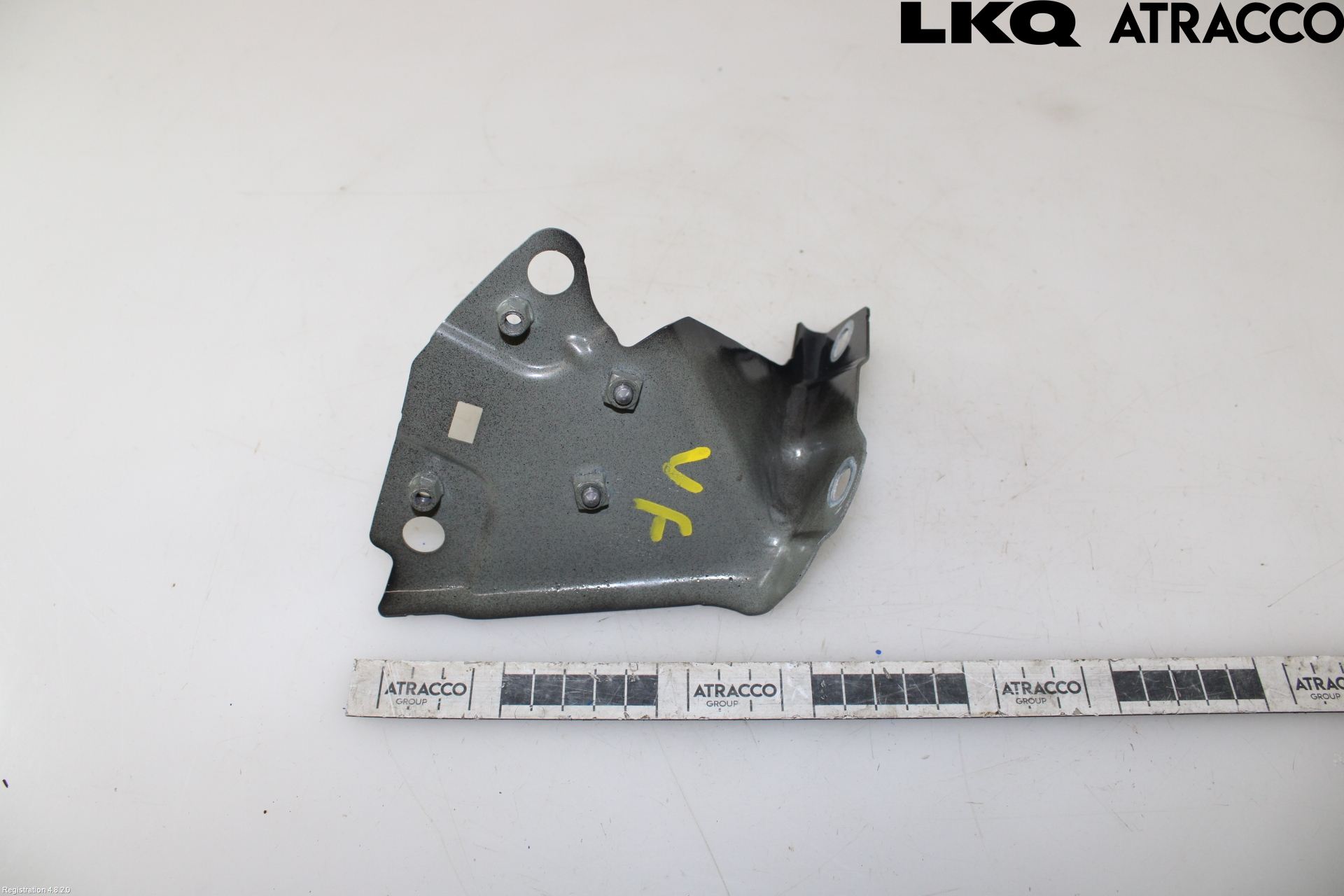 Volkswagen VW TIGUAN 16-24 Skärmfäste Fram Vä