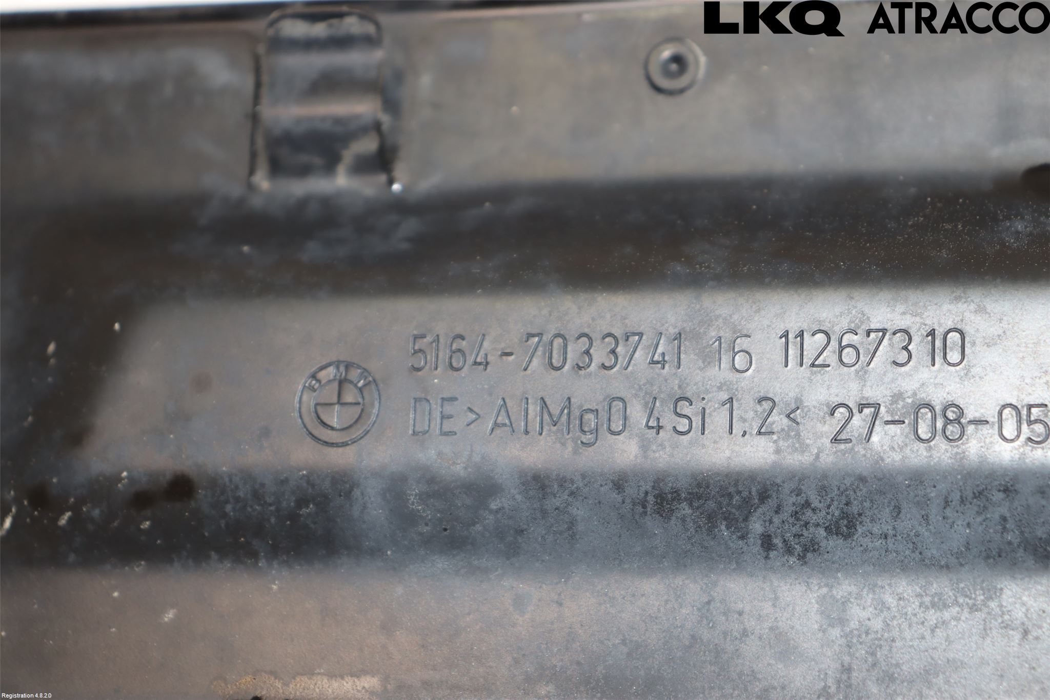 BMW 5 E60/61 Sed/Tou 02-10 Front Huvlåsplåt-Balk