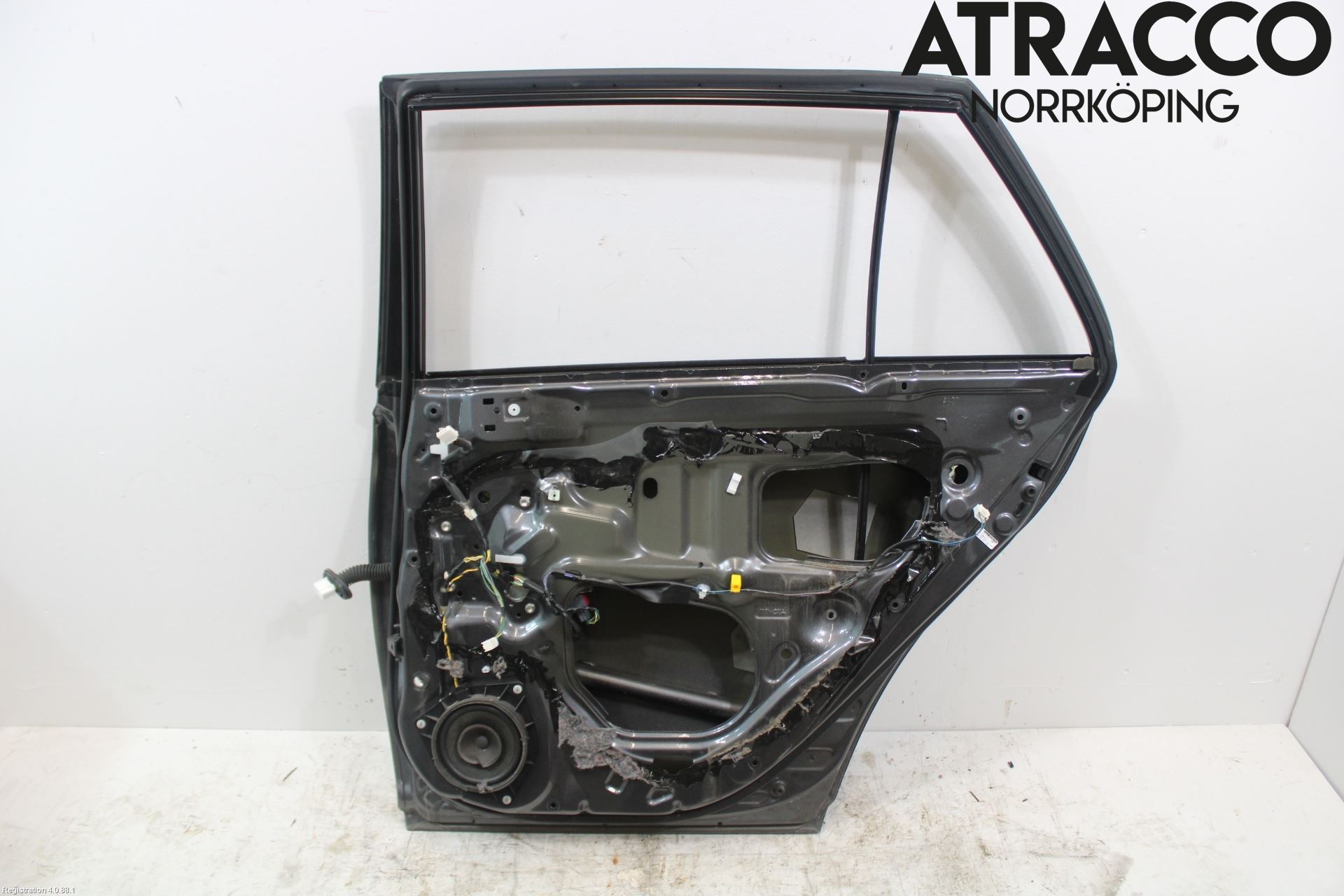 Toyota AVENSIS 07-08 Dörr Bak Höger