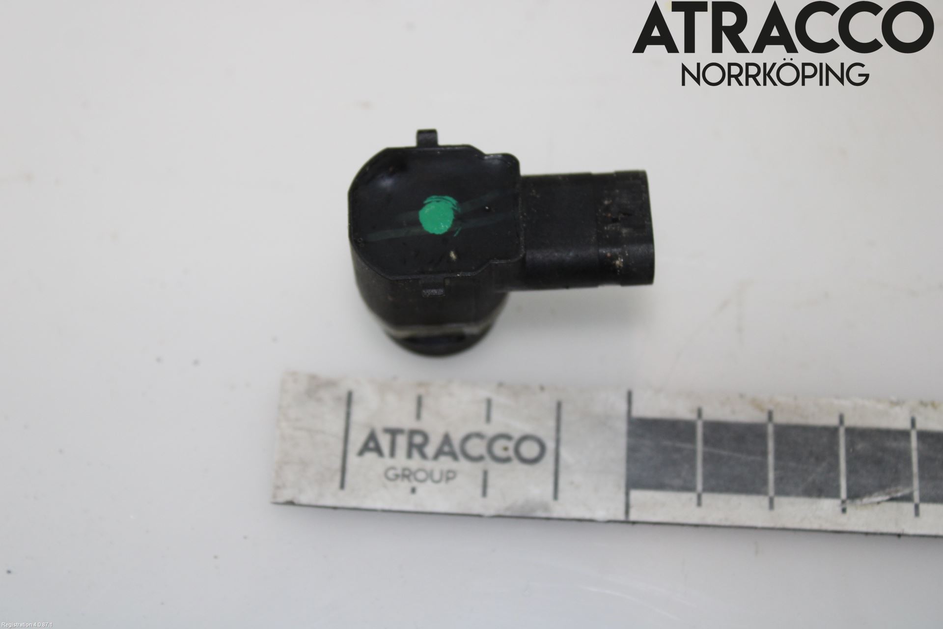 Jaguar XE (X760) 15-24 Parkeringshjälp Frontsensor