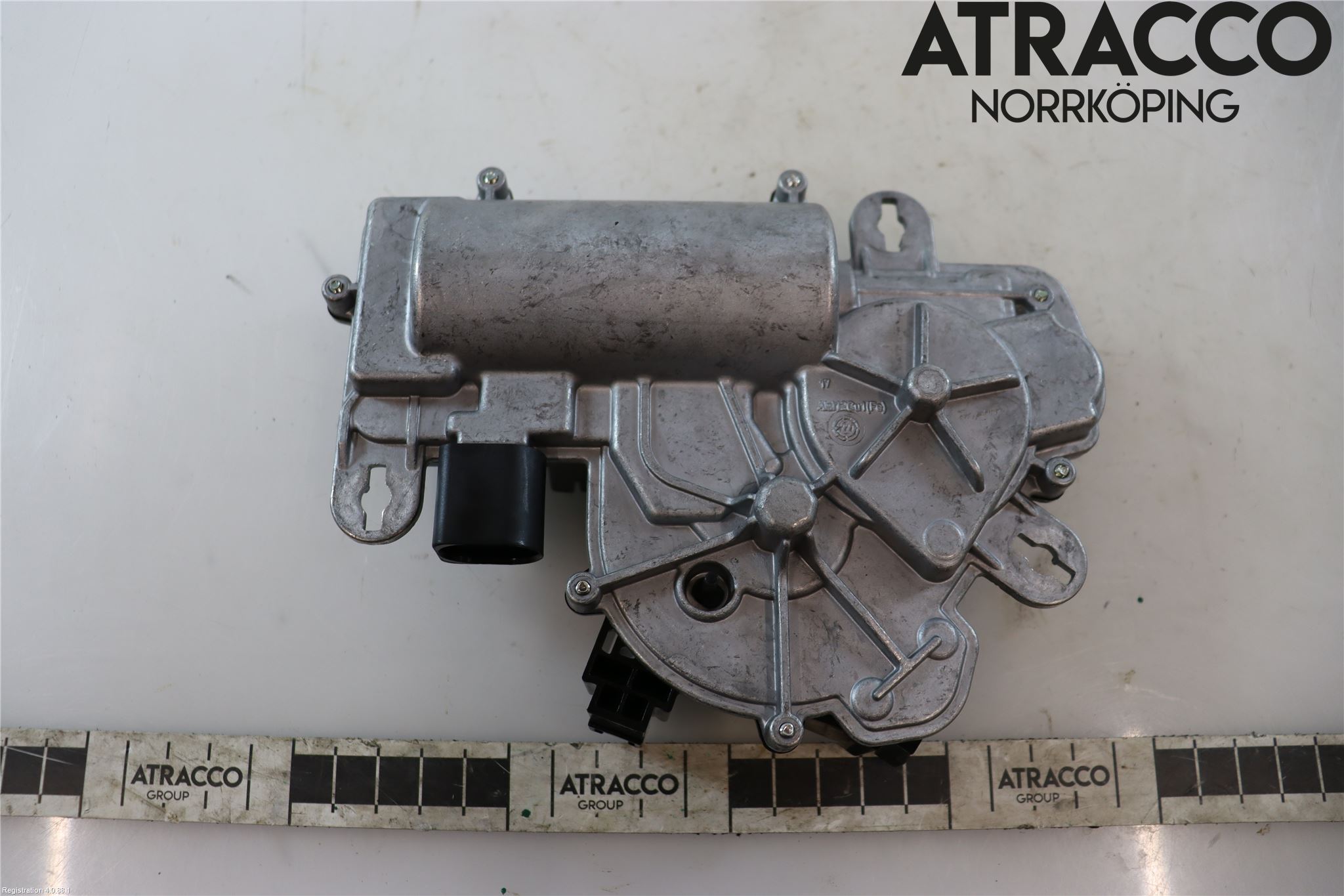 Audi Q3 F3 19- Bakluckeöppnare Automatisk