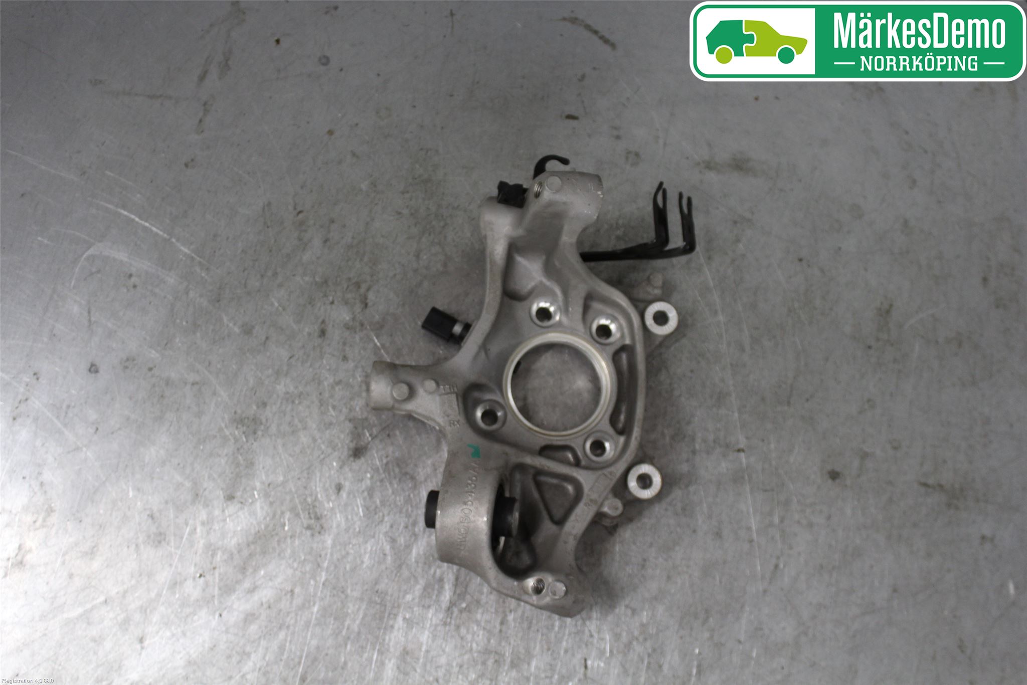 Audi A4/S4 B9 20- Hjullagerhus-Spindel Vä B