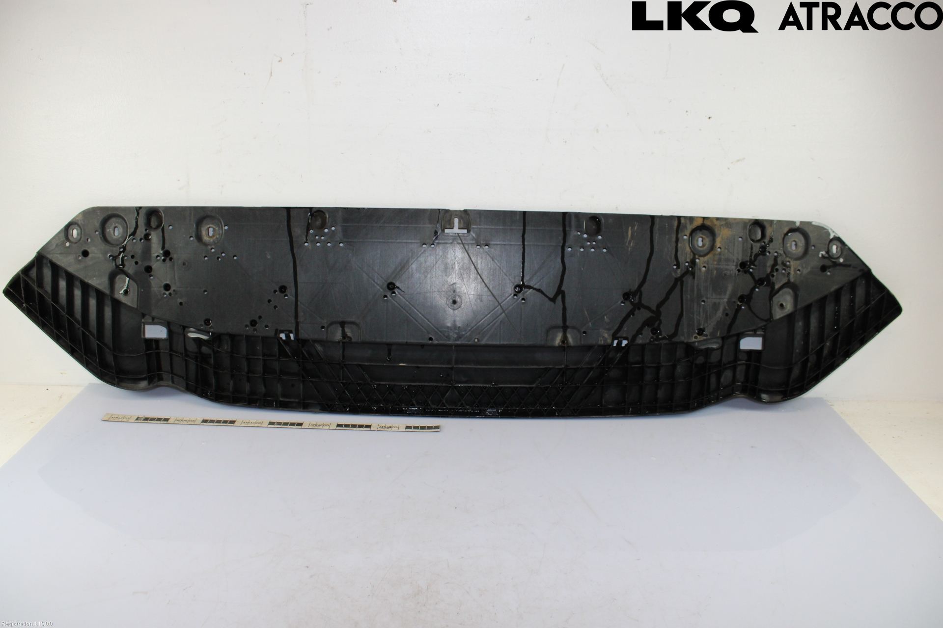 Audi A4/S4 B9 16-19 Hasplåt Plåt-Plast