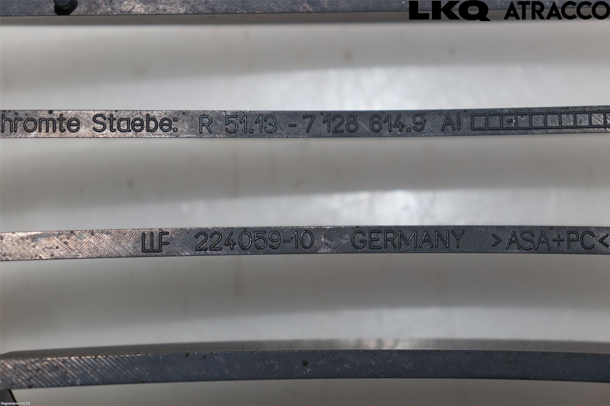 BMW 1 E87/81 5D/3D 03-11 Grilldel Höger