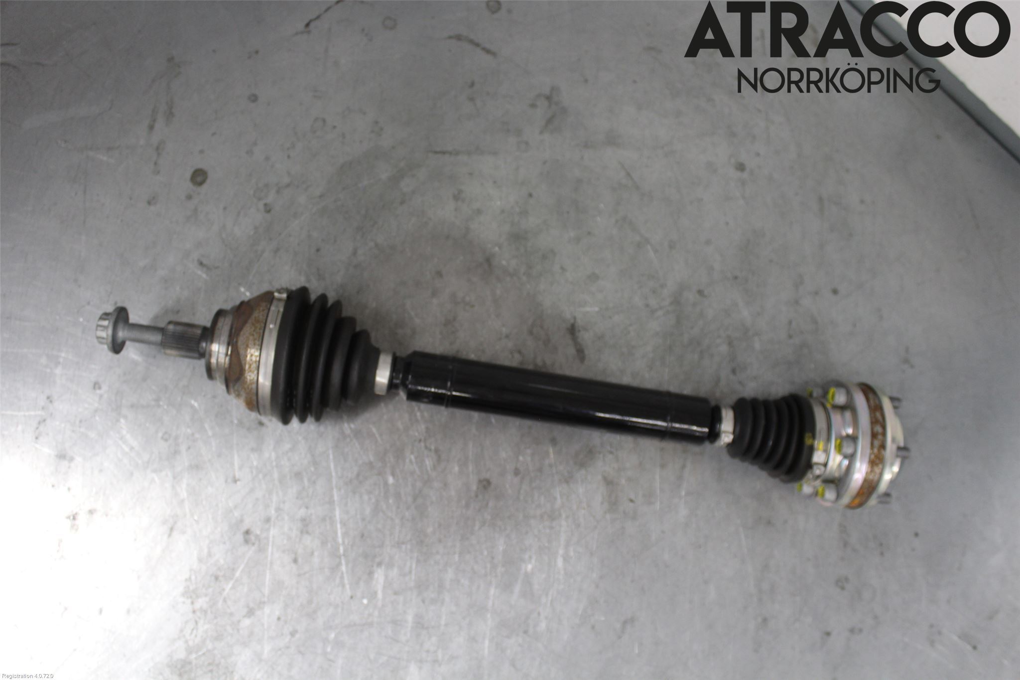 Volkswagen VW TIGUAN 16-24 Drivaxel Fram Höger